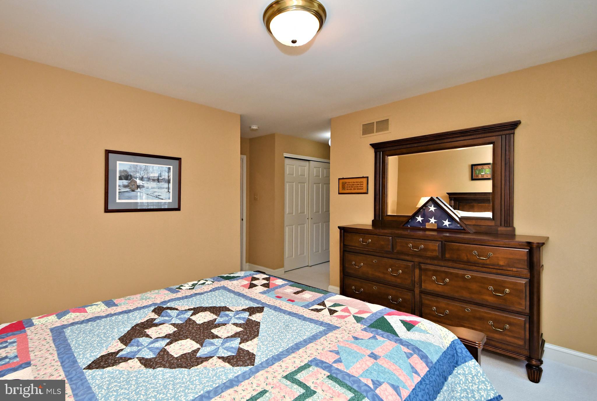 HORSHAM CHASE - Residential