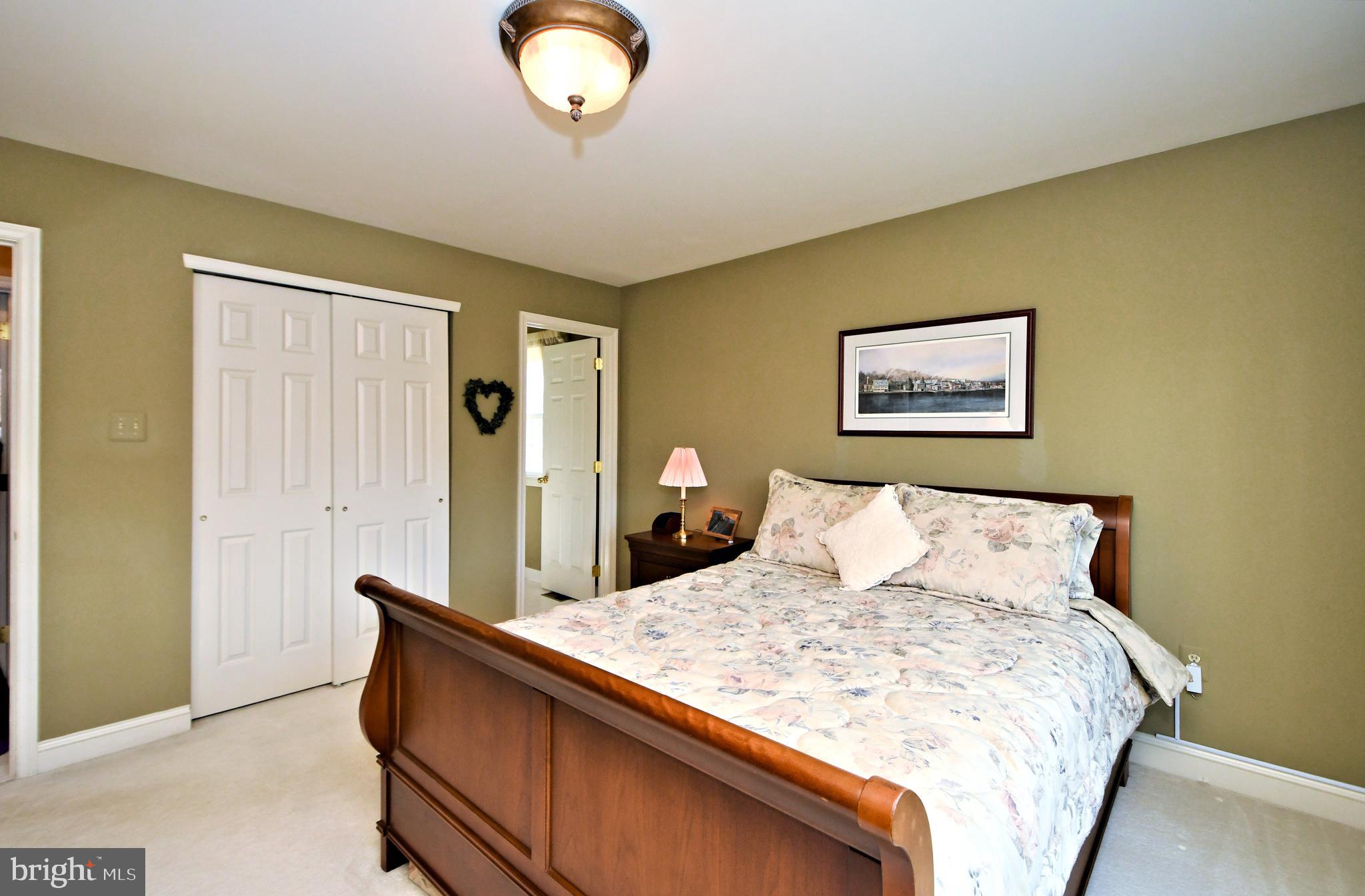 HORSHAM CHASE - Residential