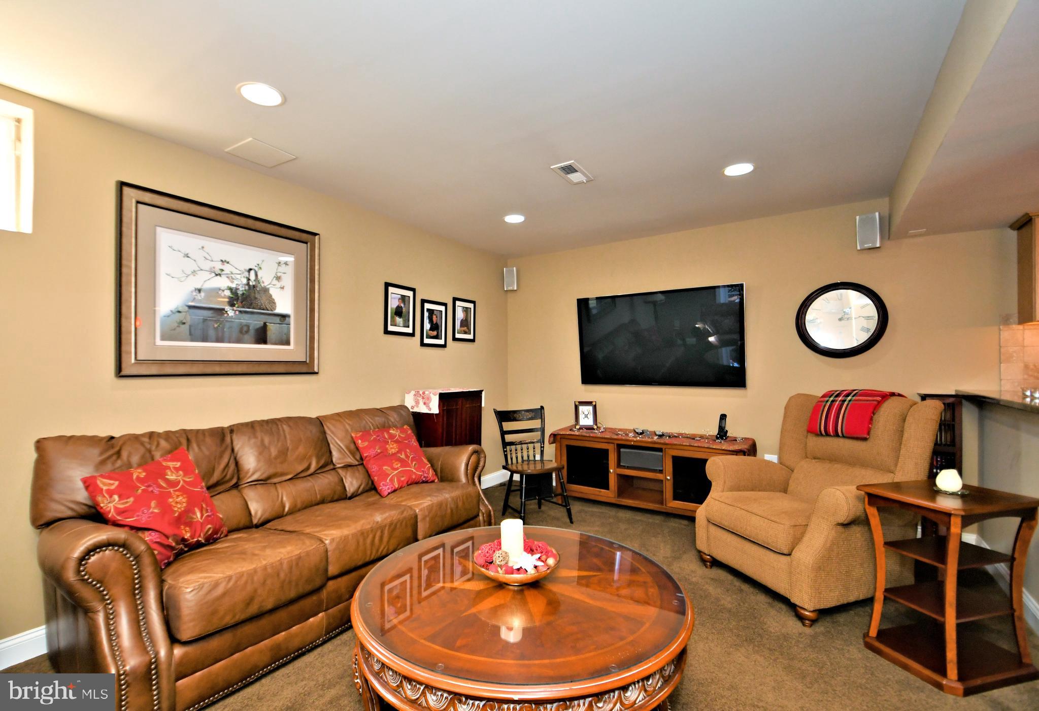 HORSHAM CHASE - Residential