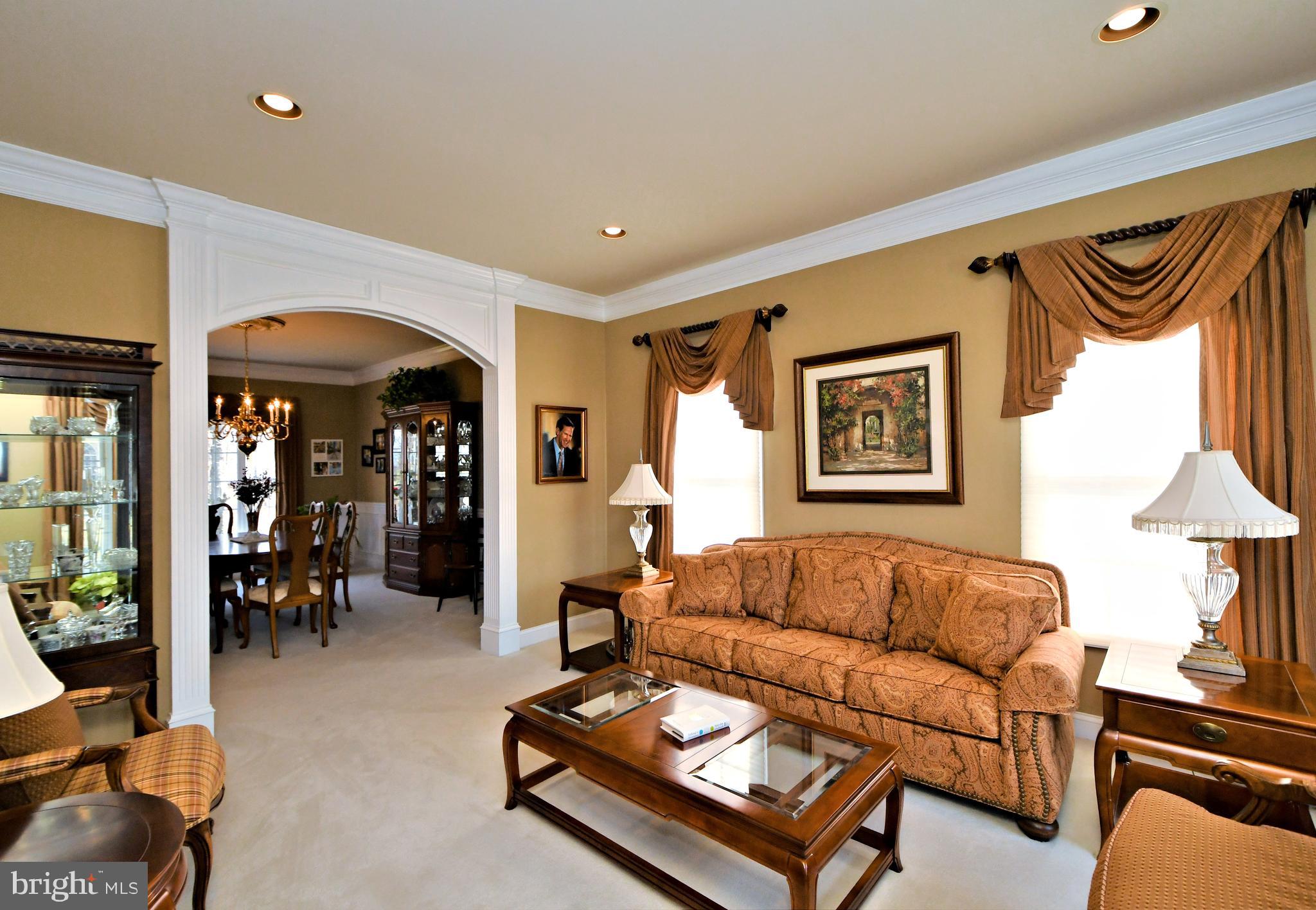 HORSHAM CHASE - Residential