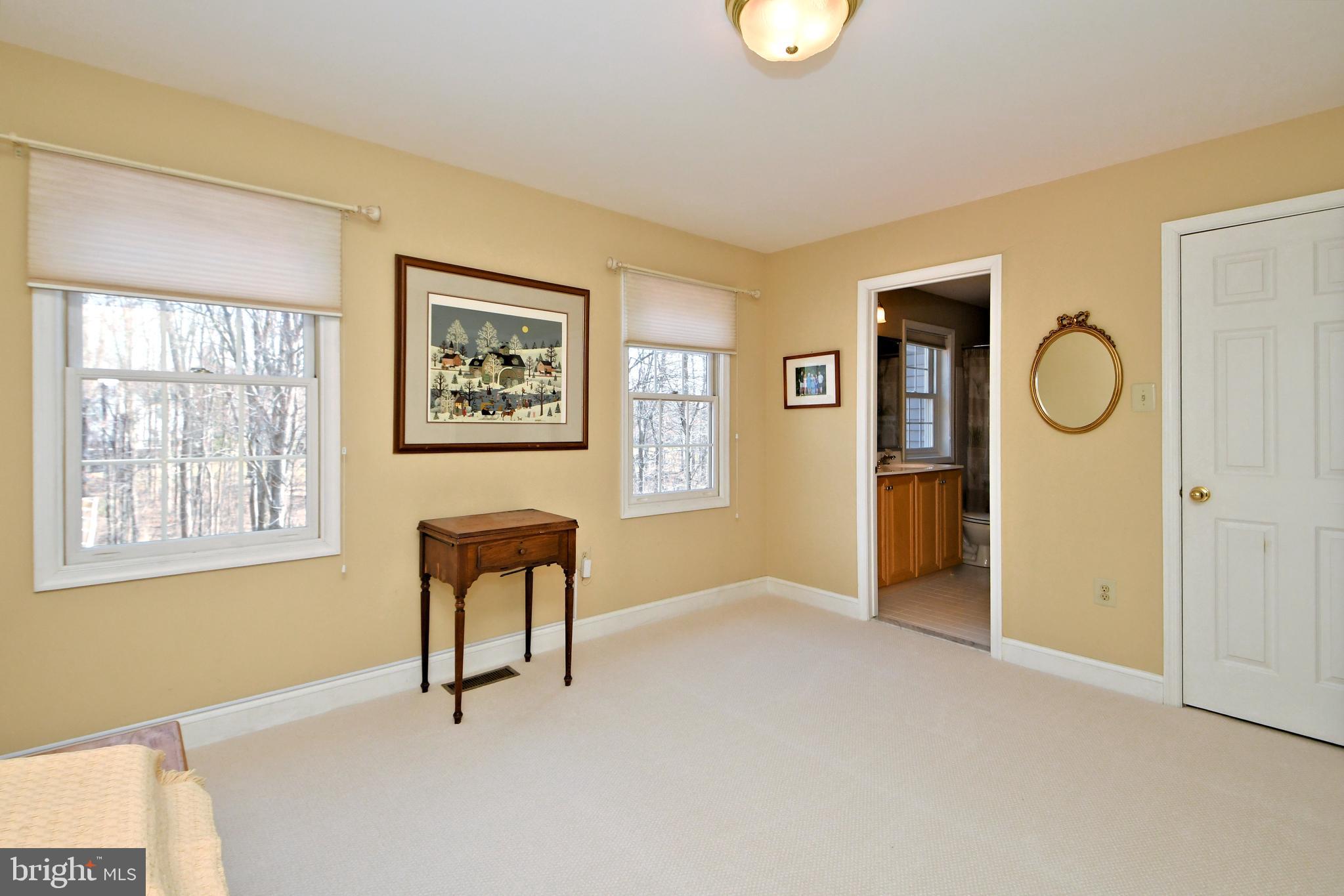 HORSHAM CHASE - Residential