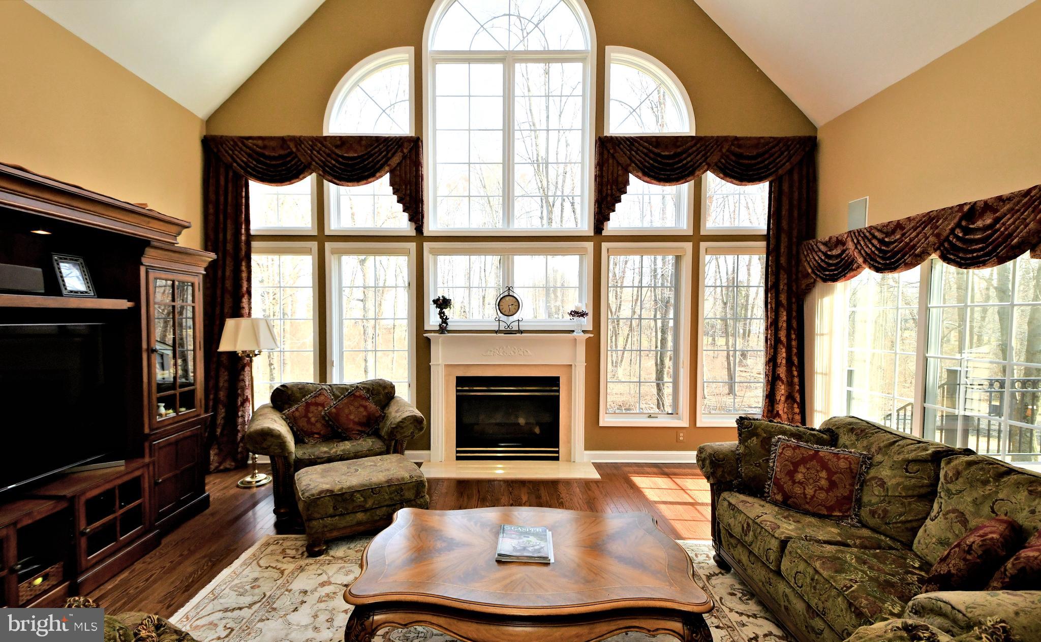 HORSHAM CHASE - Residential