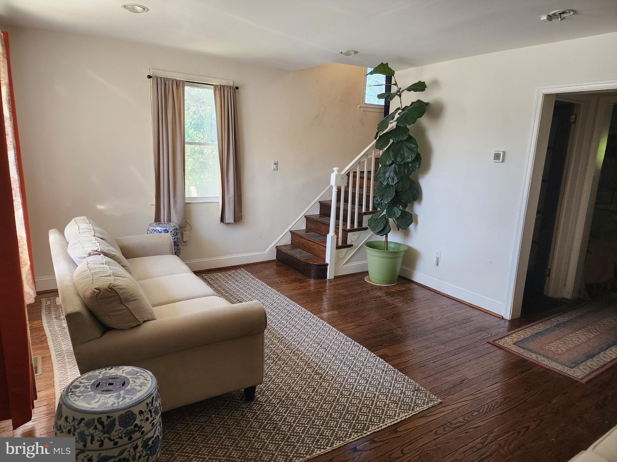 800 XENIA STREET SE