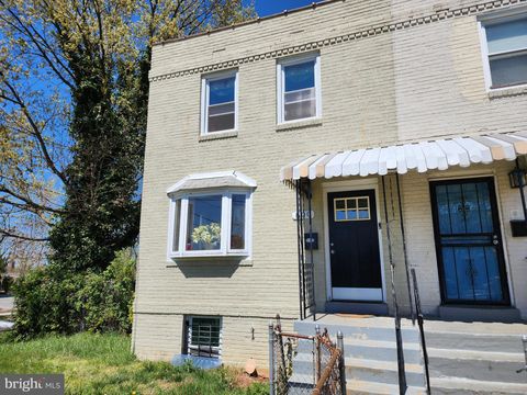 800 XENIA STREET SE WASHINGTON DC 20032