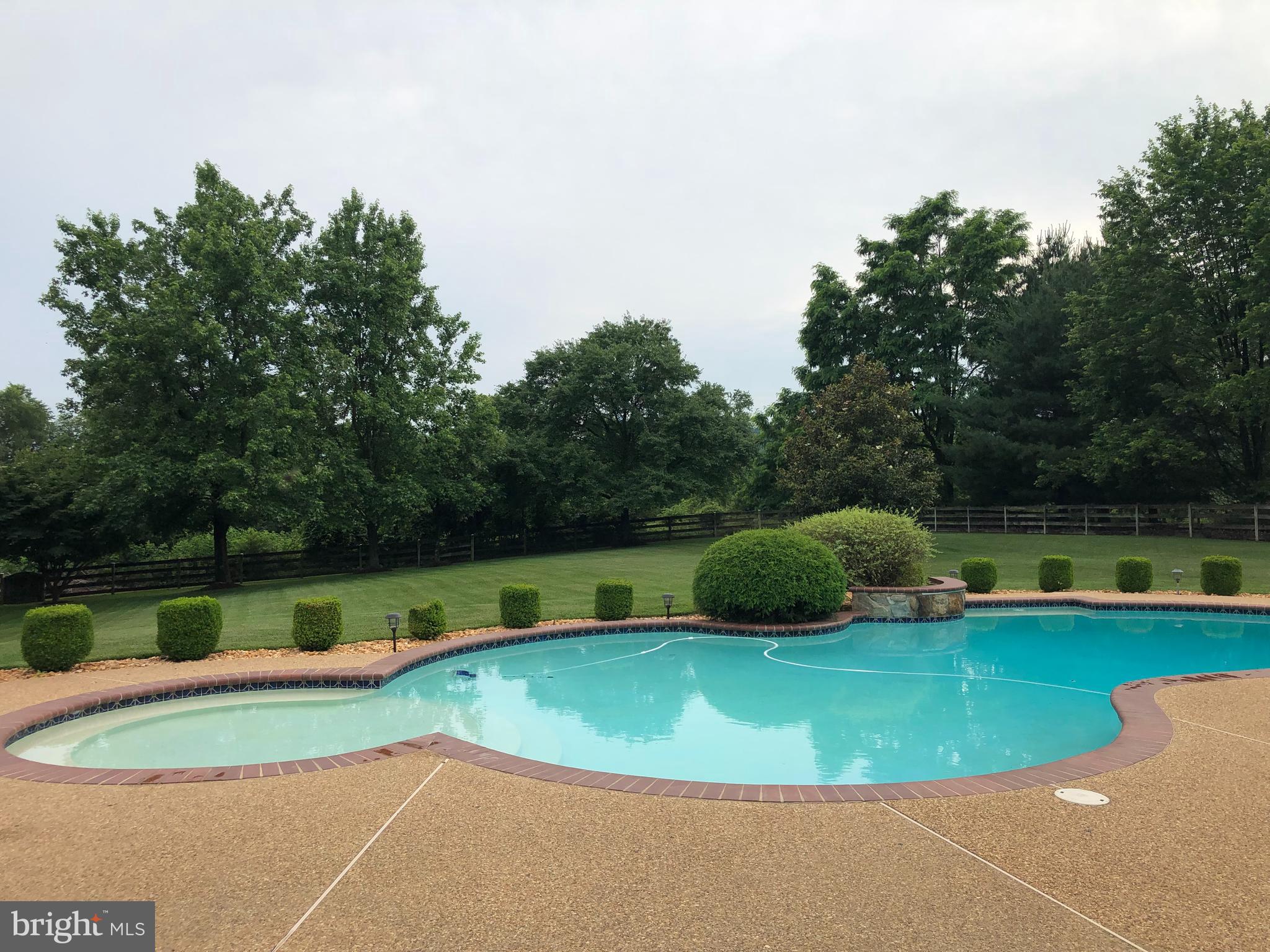 RASPBERRY FALLS - Residential