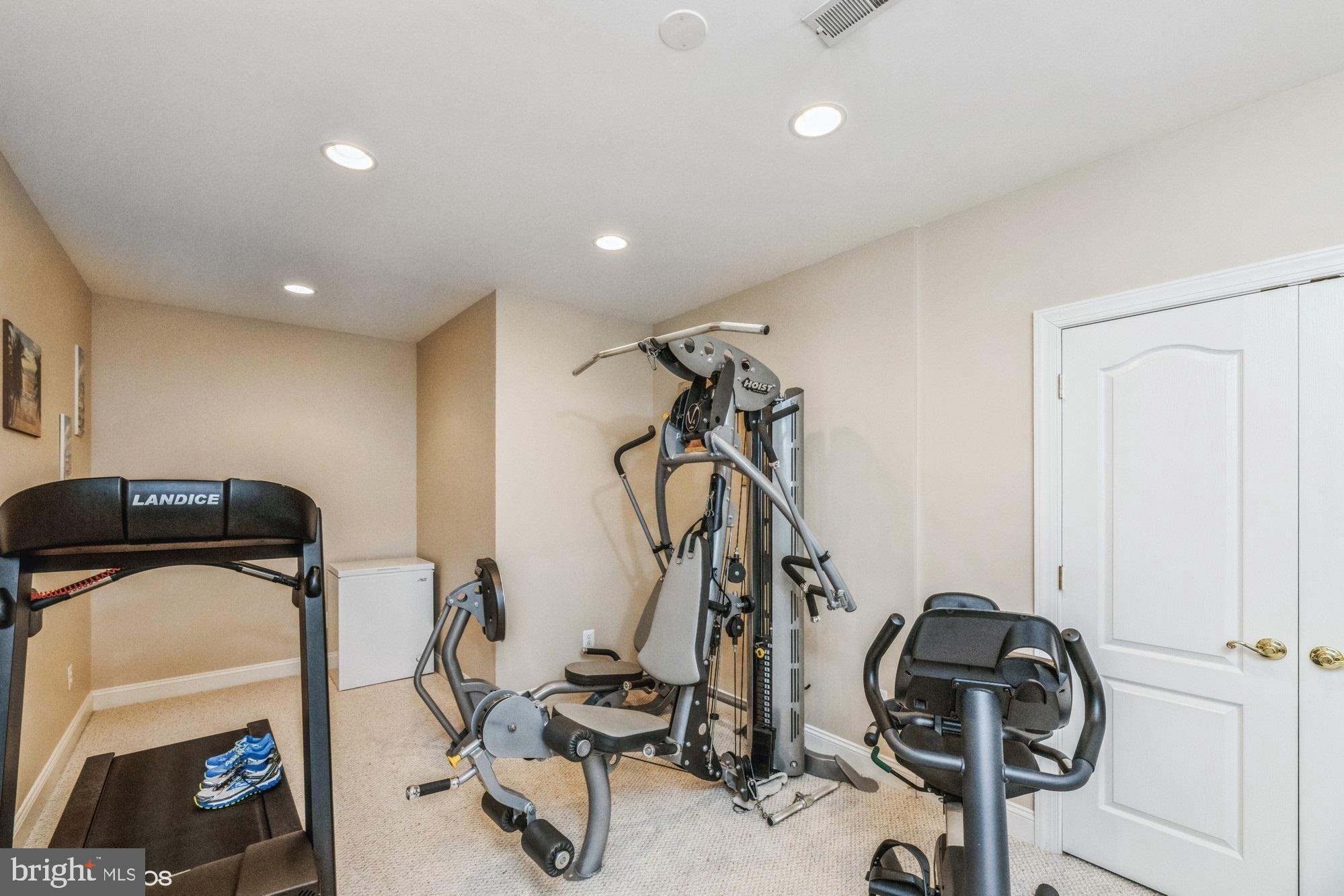 RASPBERRY FALLS - Residential