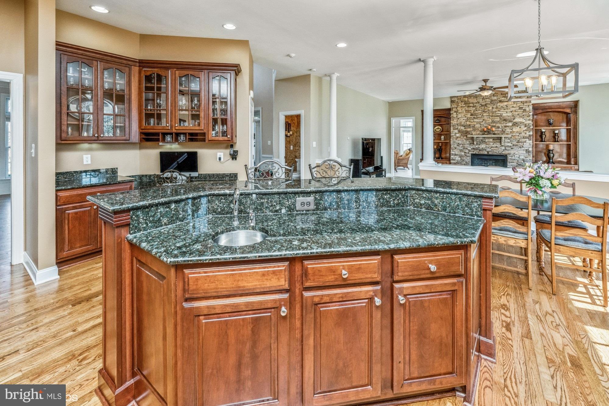 RASPBERRY FALLS - Residential