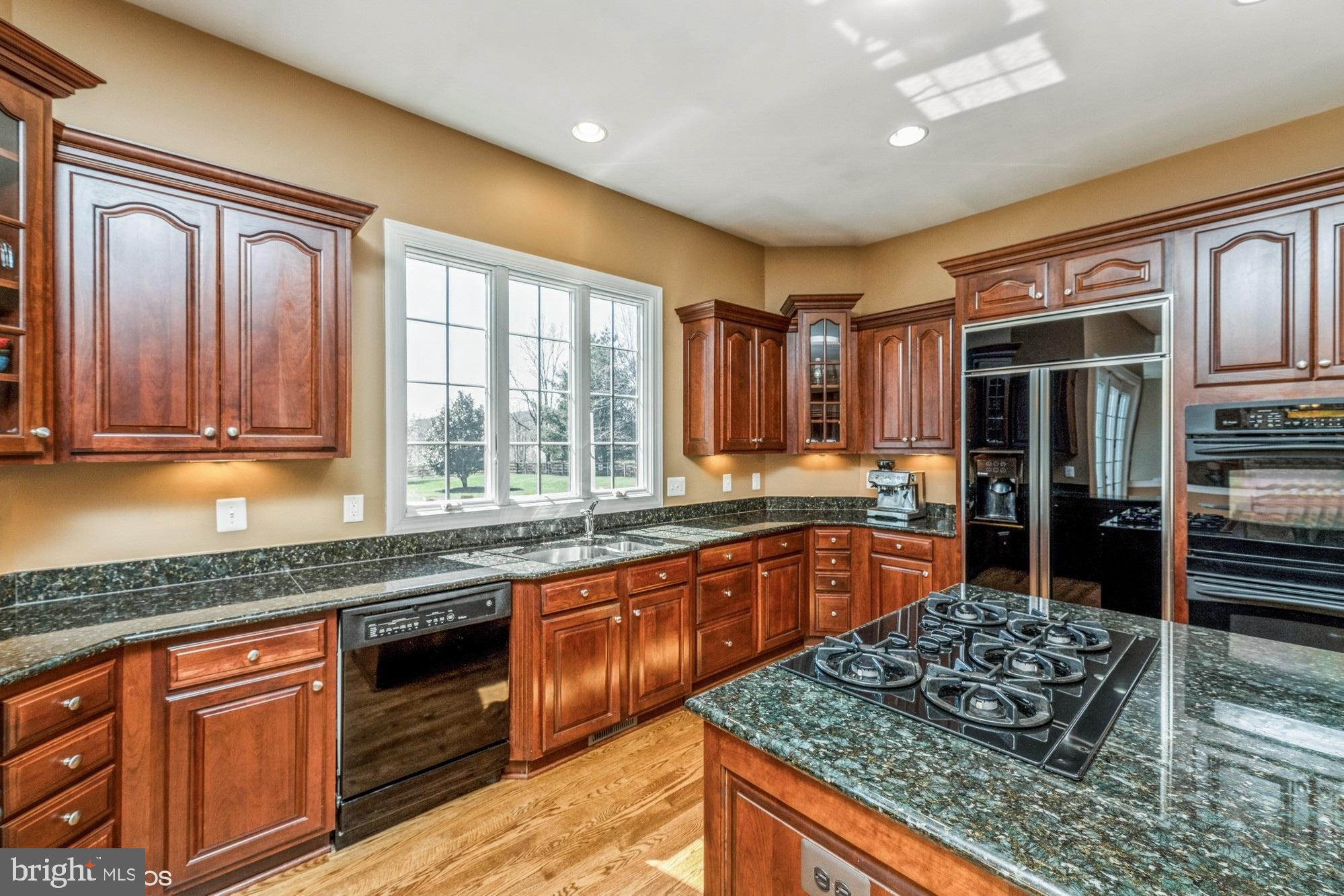 RASPBERRY FALLS - Residential