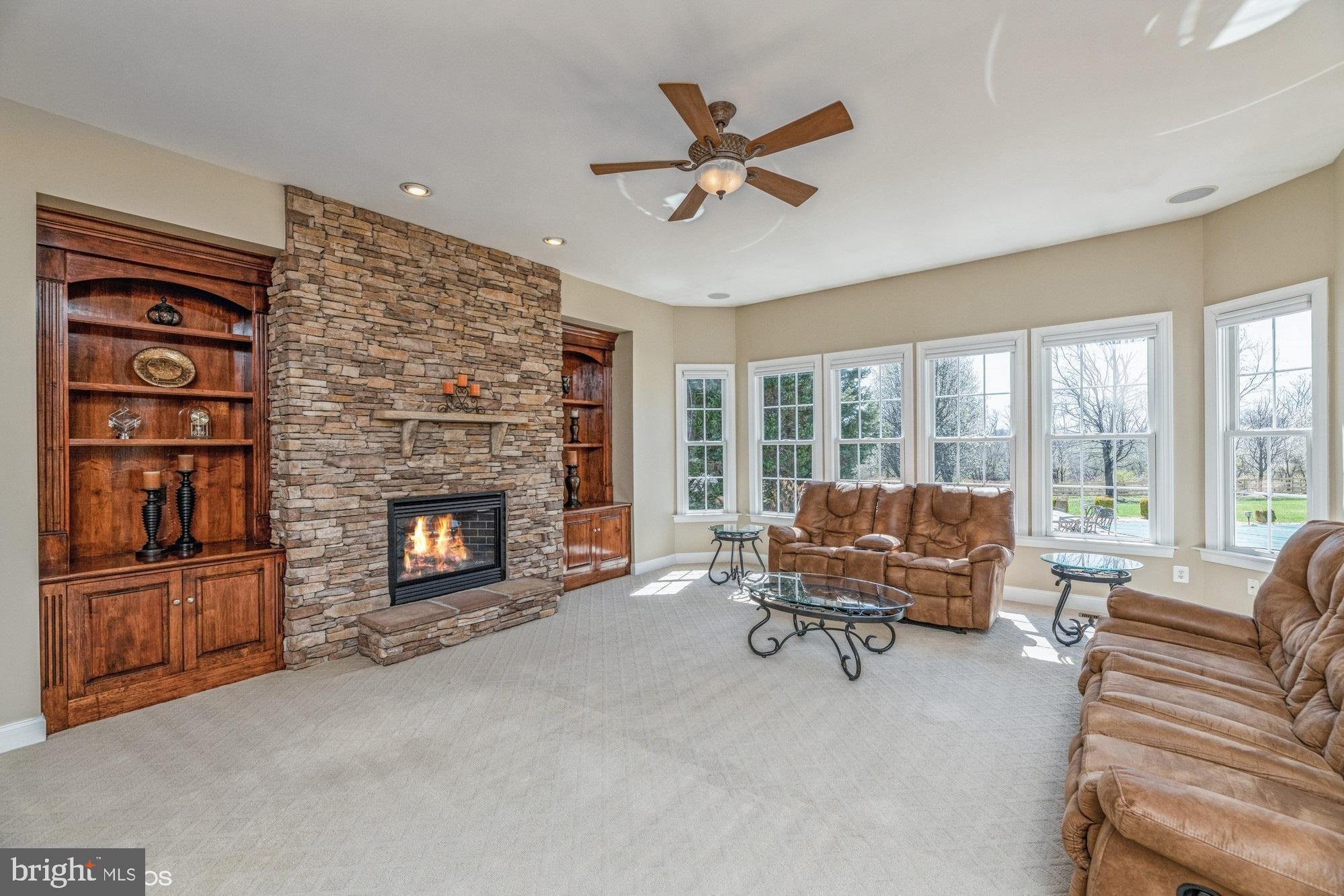 RASPBERRY FALLS - Residential