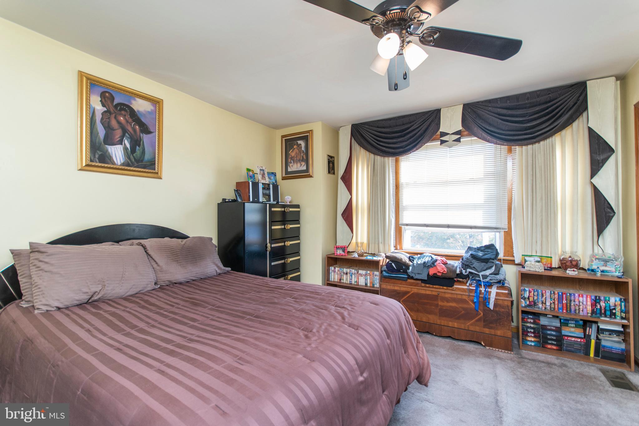 ELMWOOD PARK - Residential