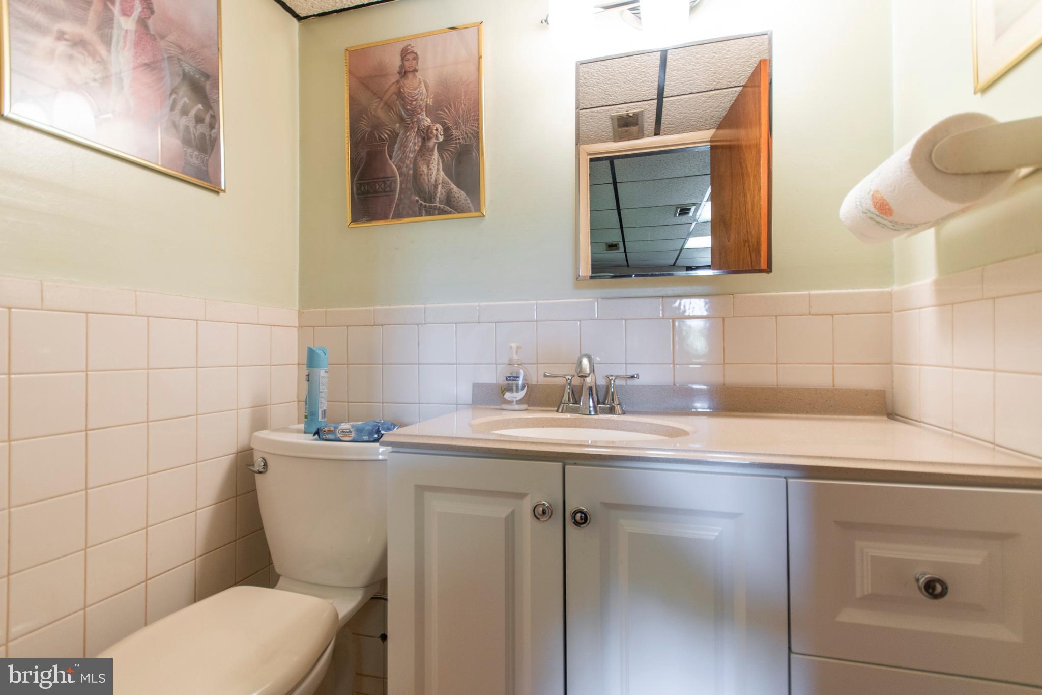 ELMWOOD PARK - Residential