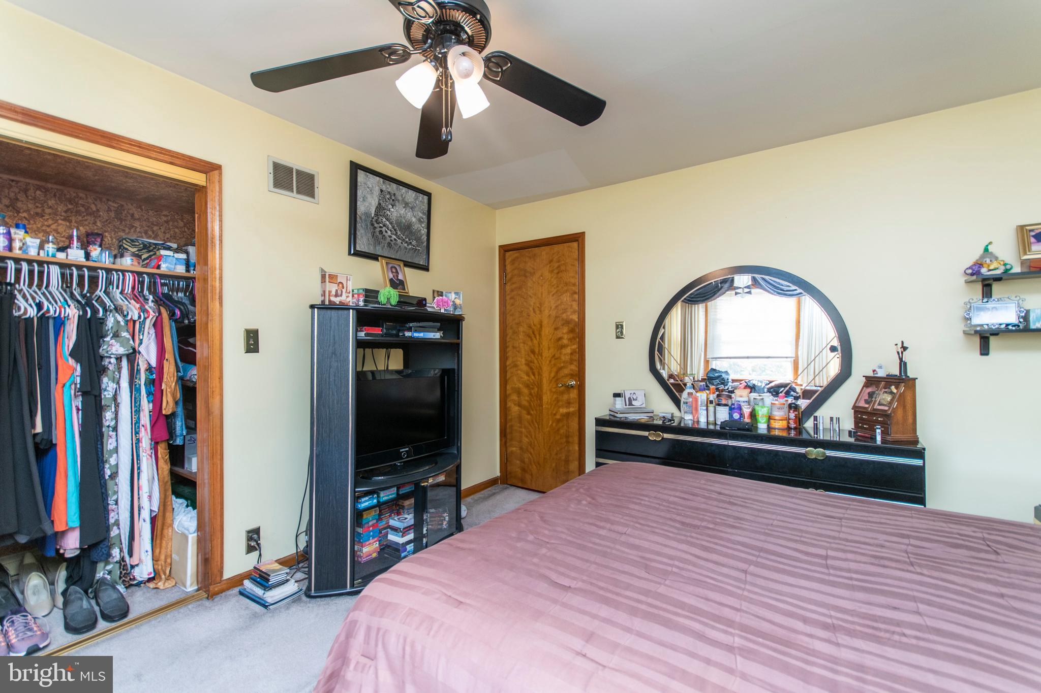 ELMWOOD PARK - Residential