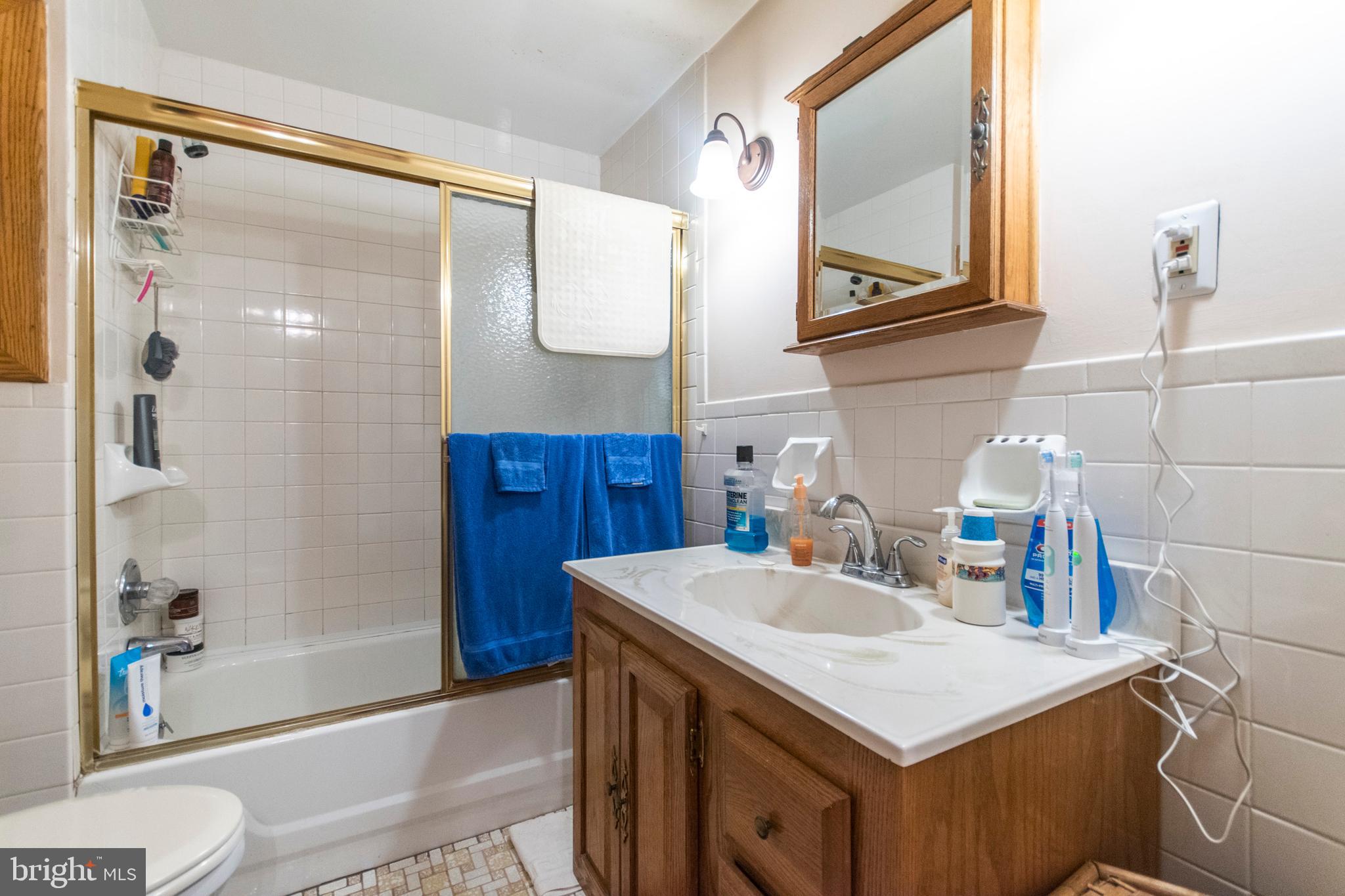 ELMWOOD PARK - Residential