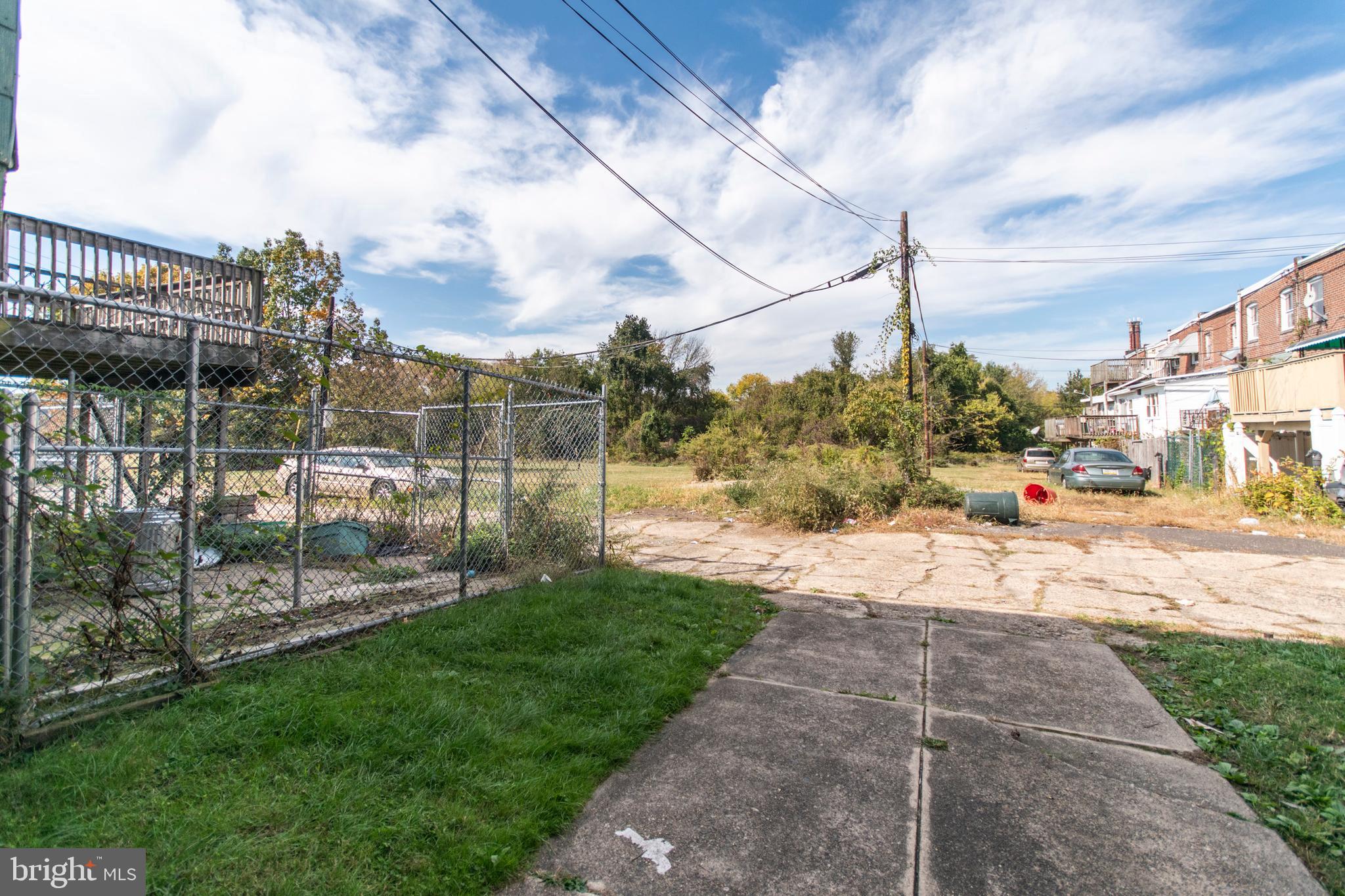 ELMWOOD PARK - Residential