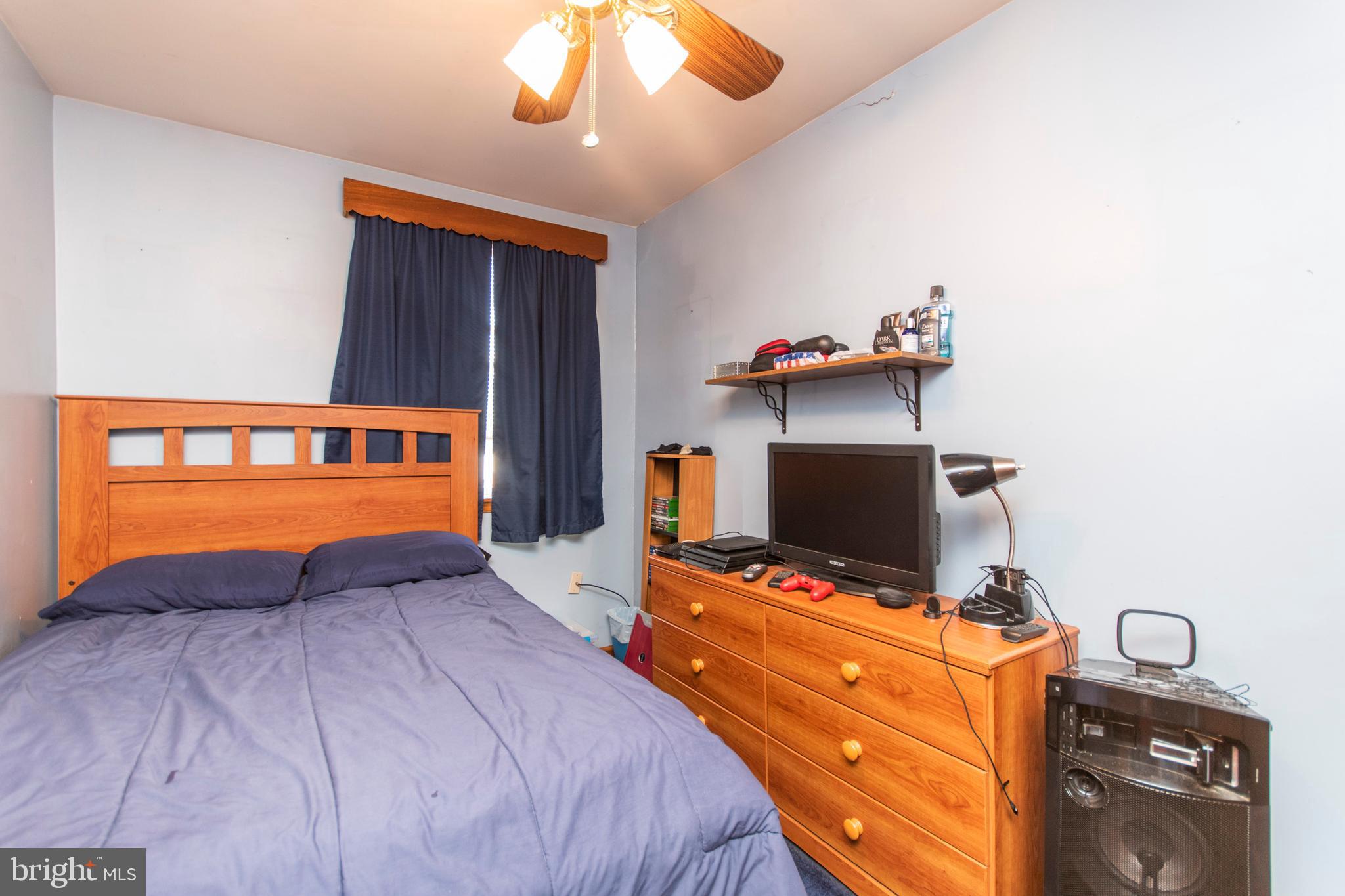 ELMWOOD PARK - Residential