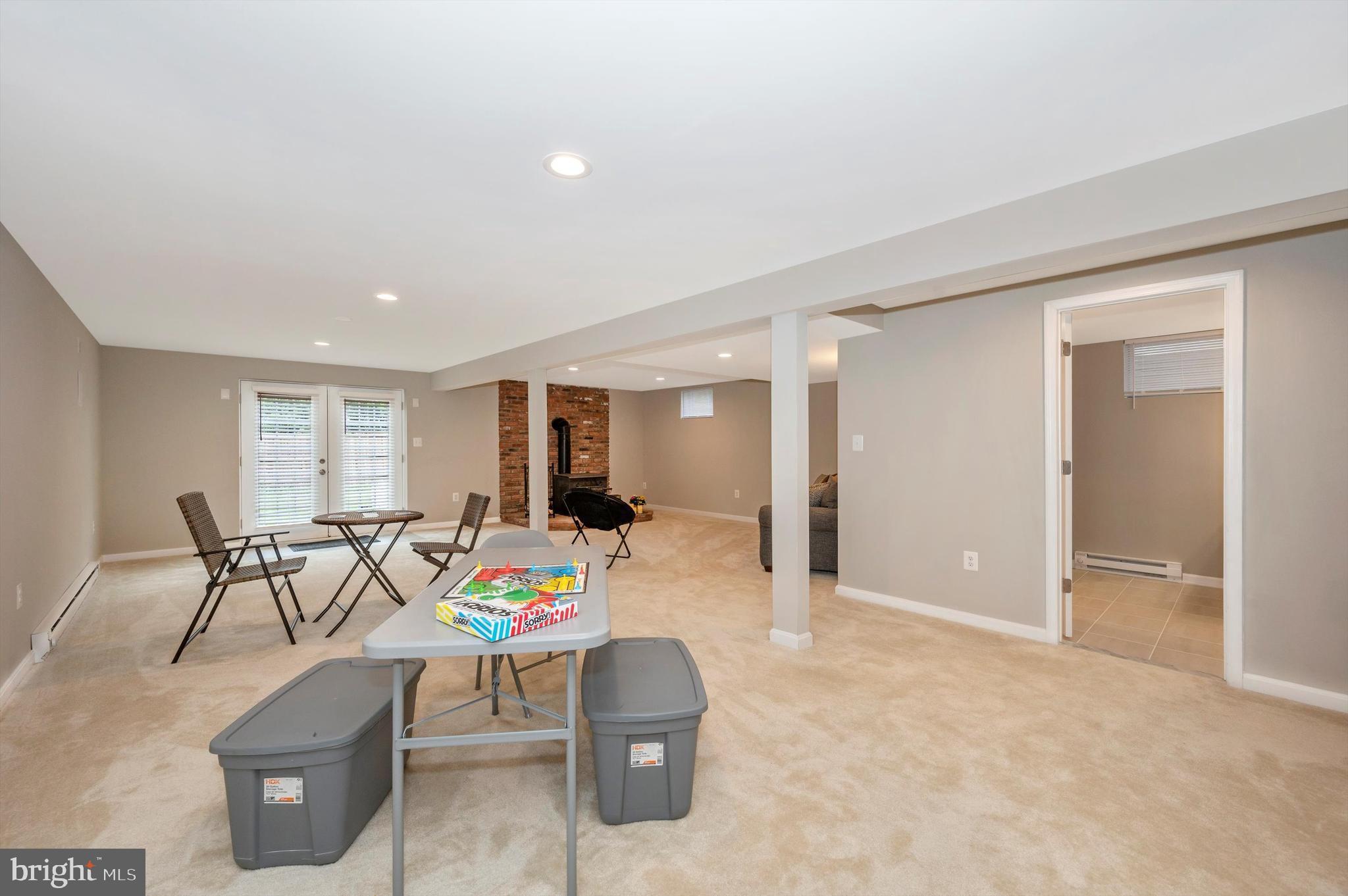 MONROVIA - Residential