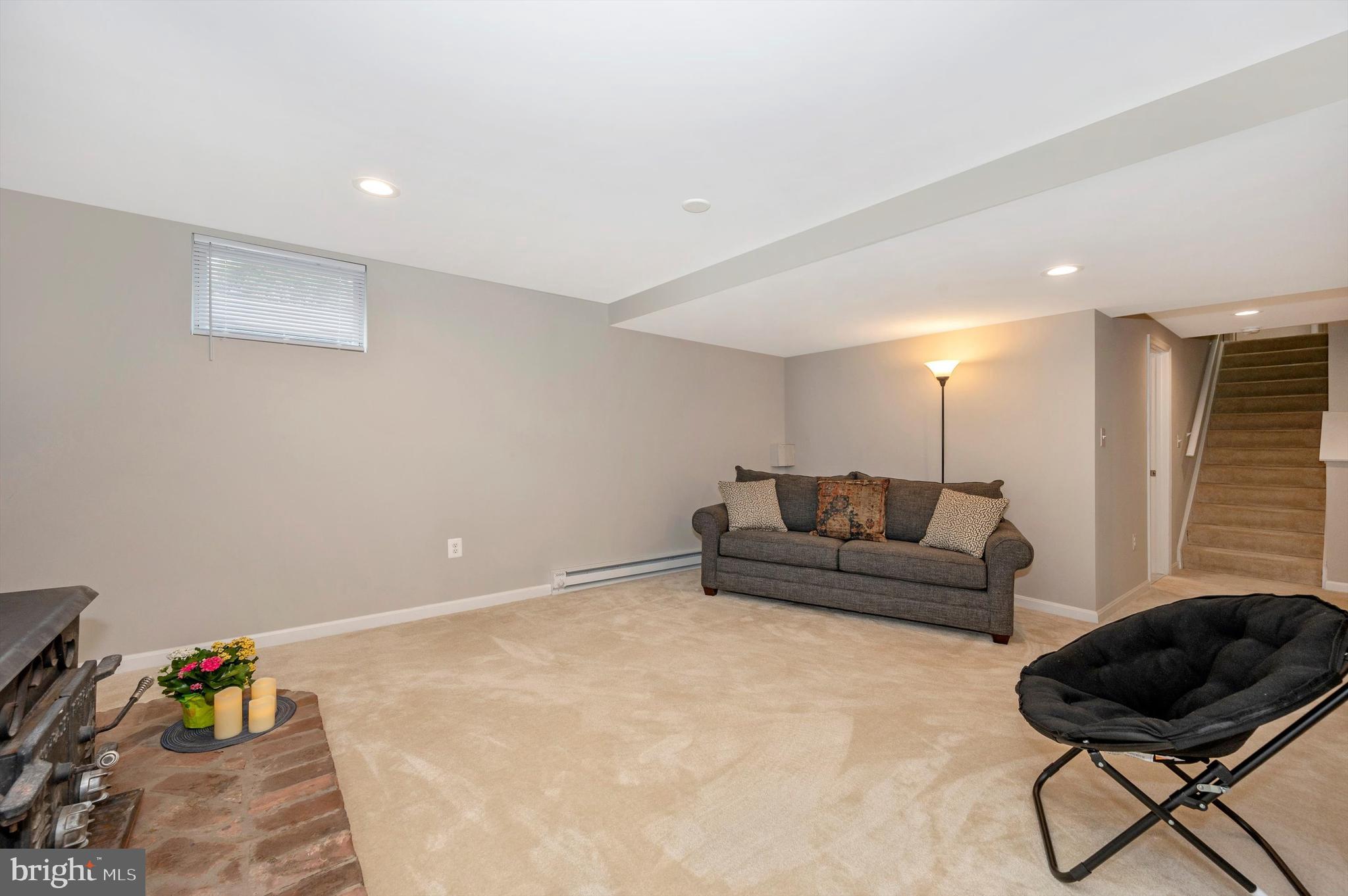 MONROVIA - Residential