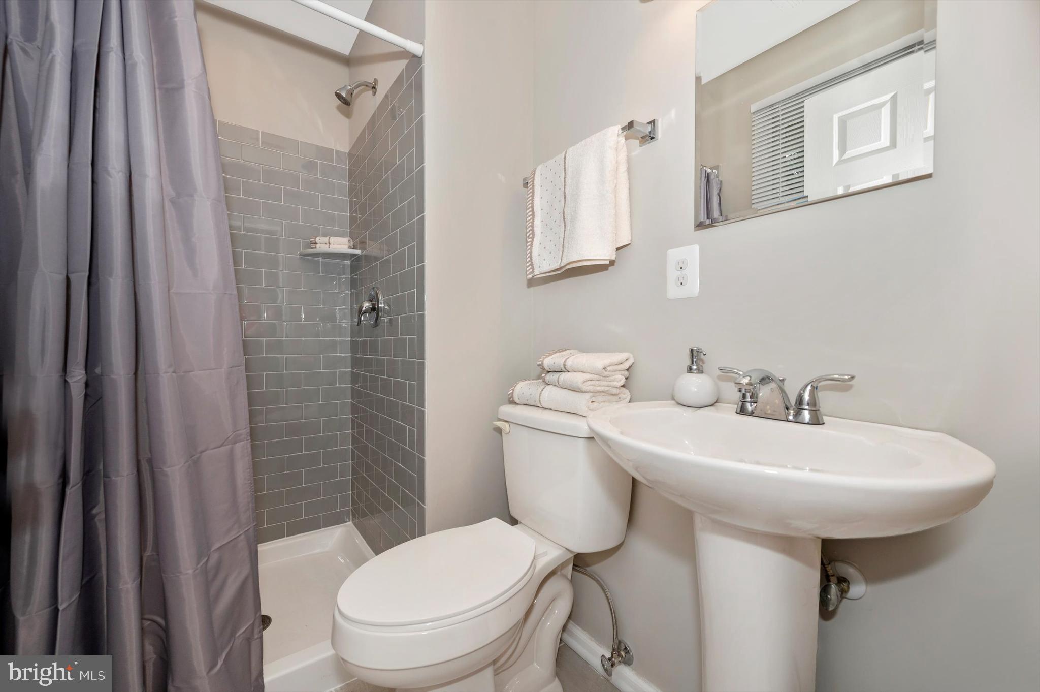 MONROVIA - Residential