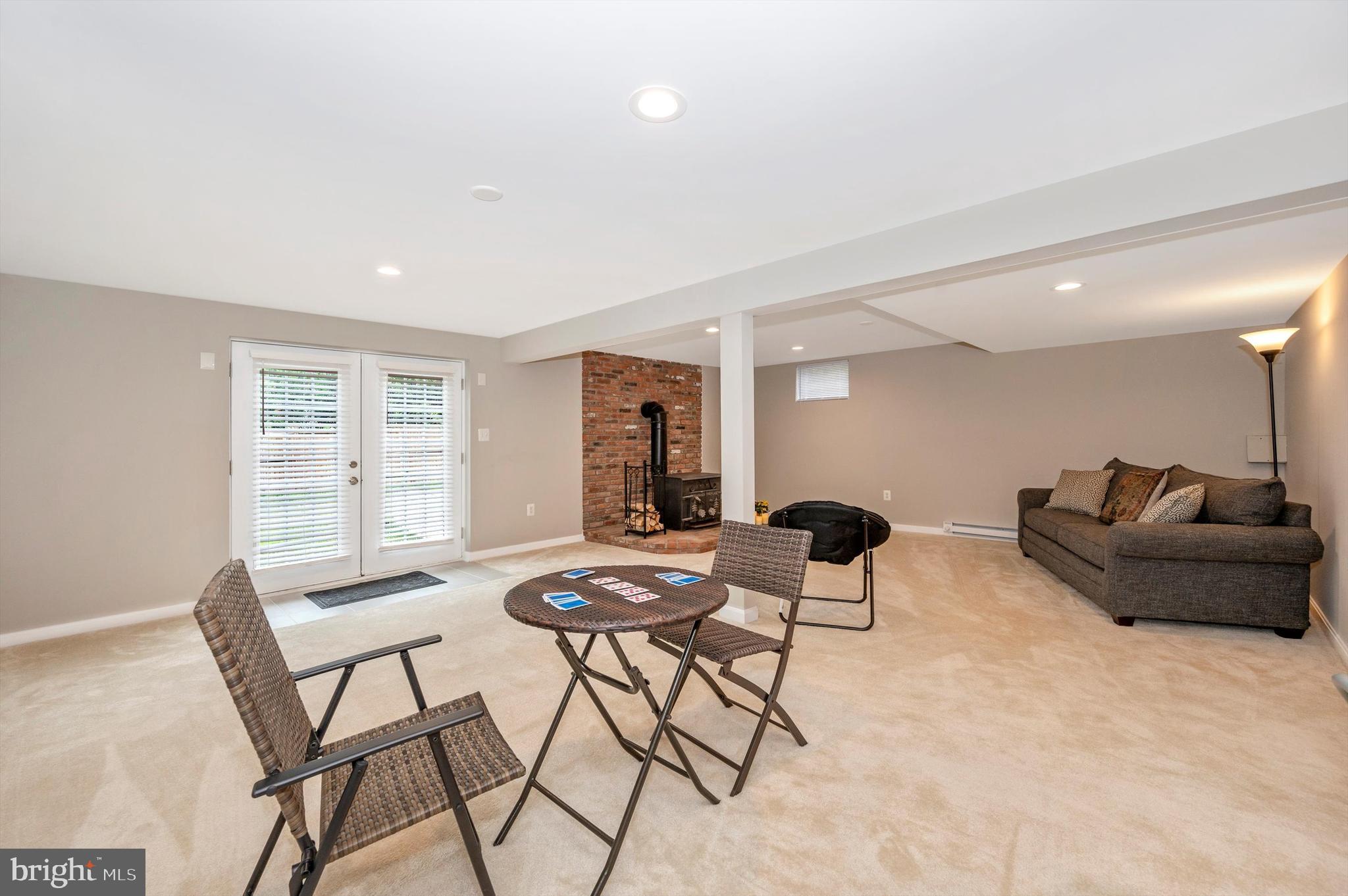 MONROVIA - Residential