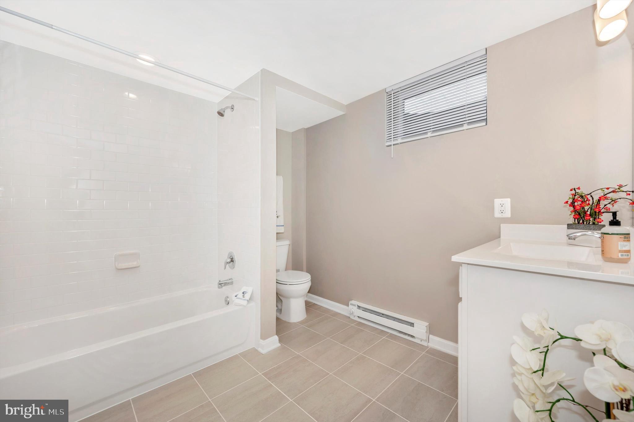 MONROVIA - Residential