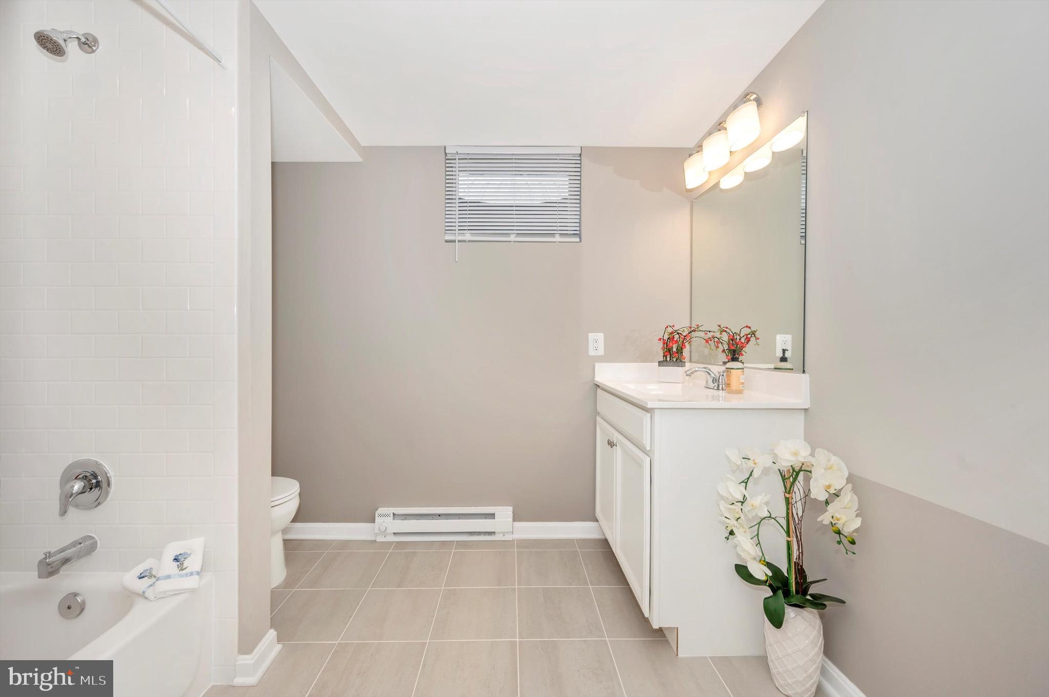 MONROVIA - Residential