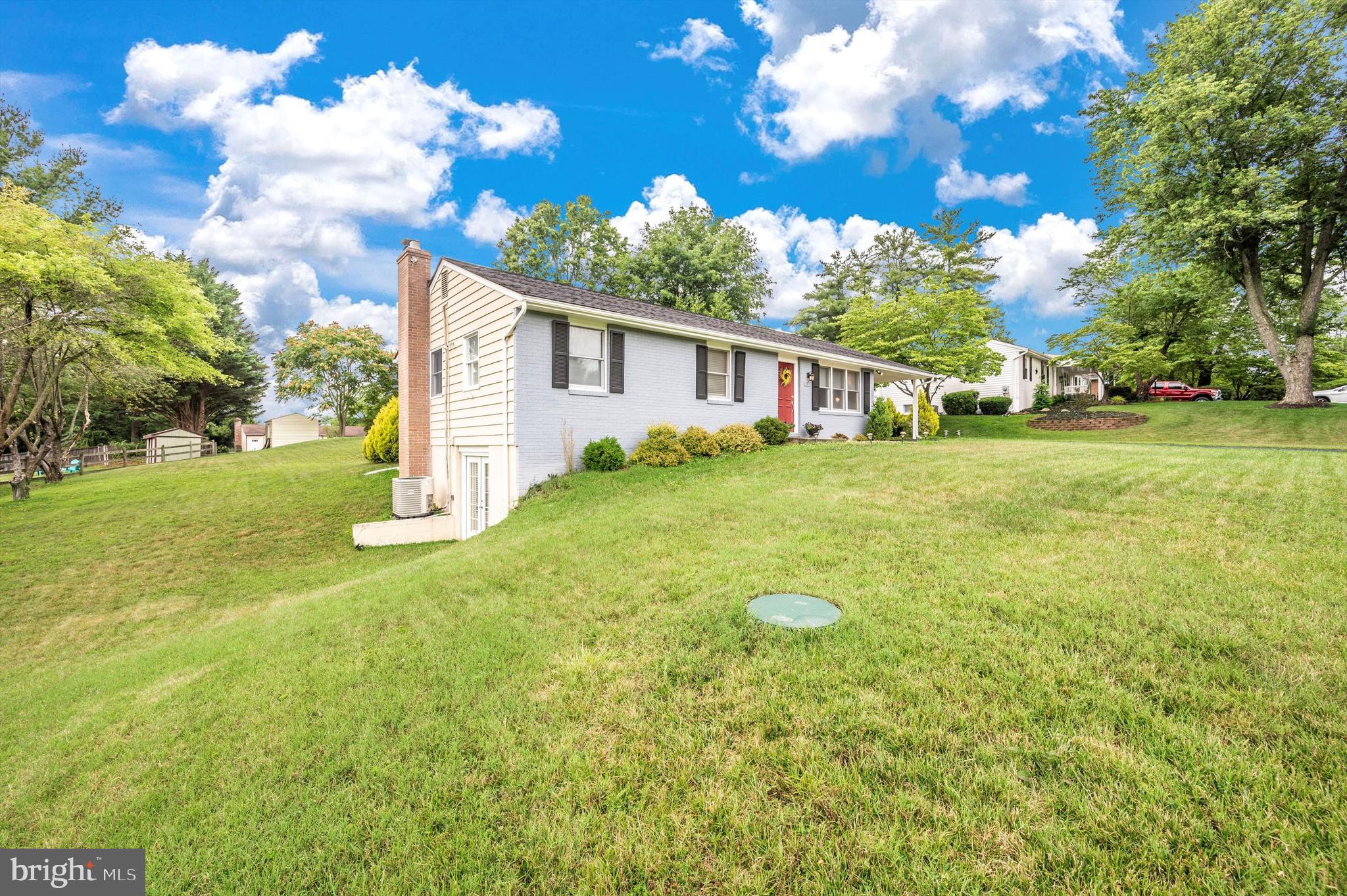 MONROVIA - Residential