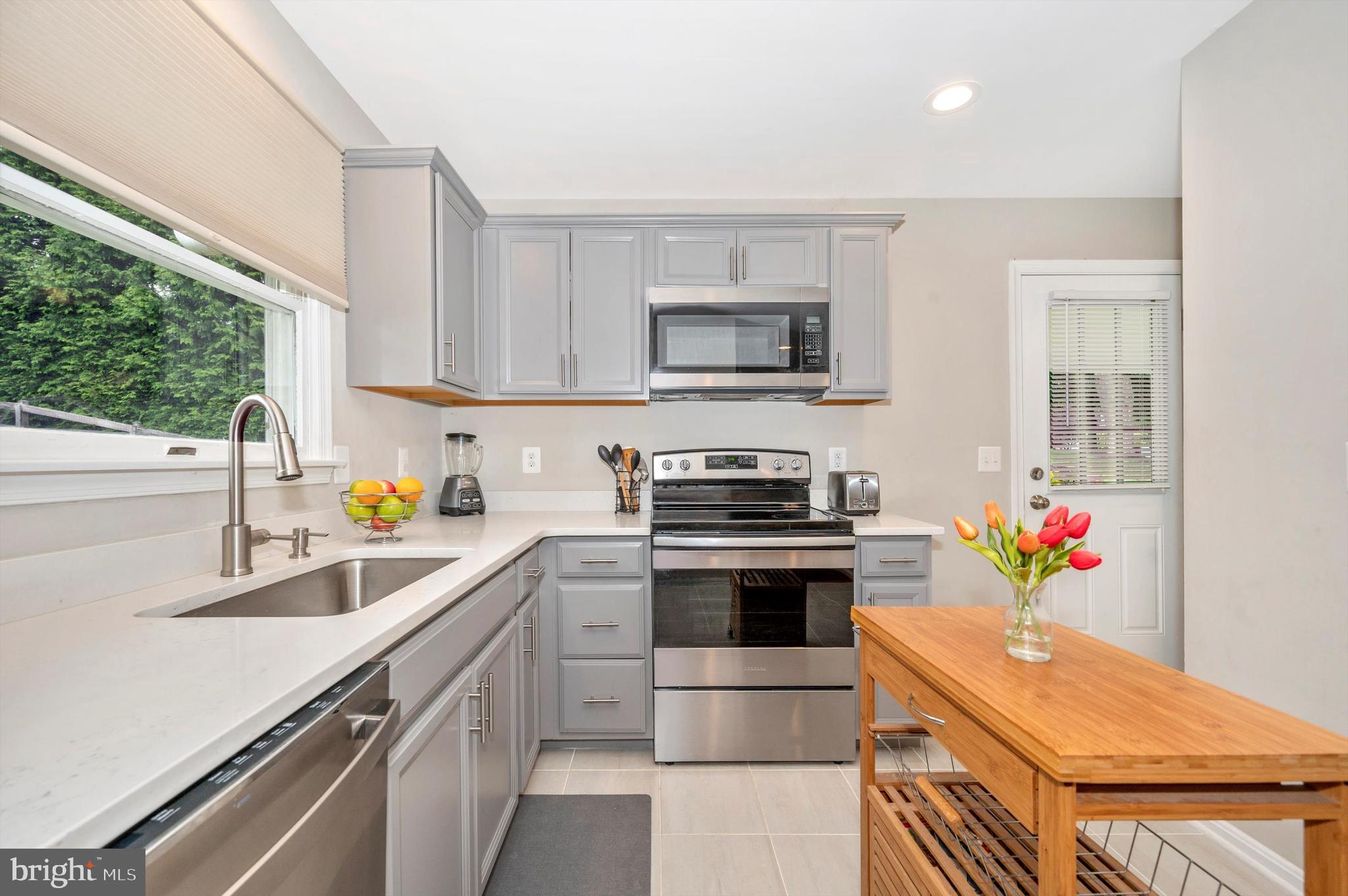 MONROVIA - Residential