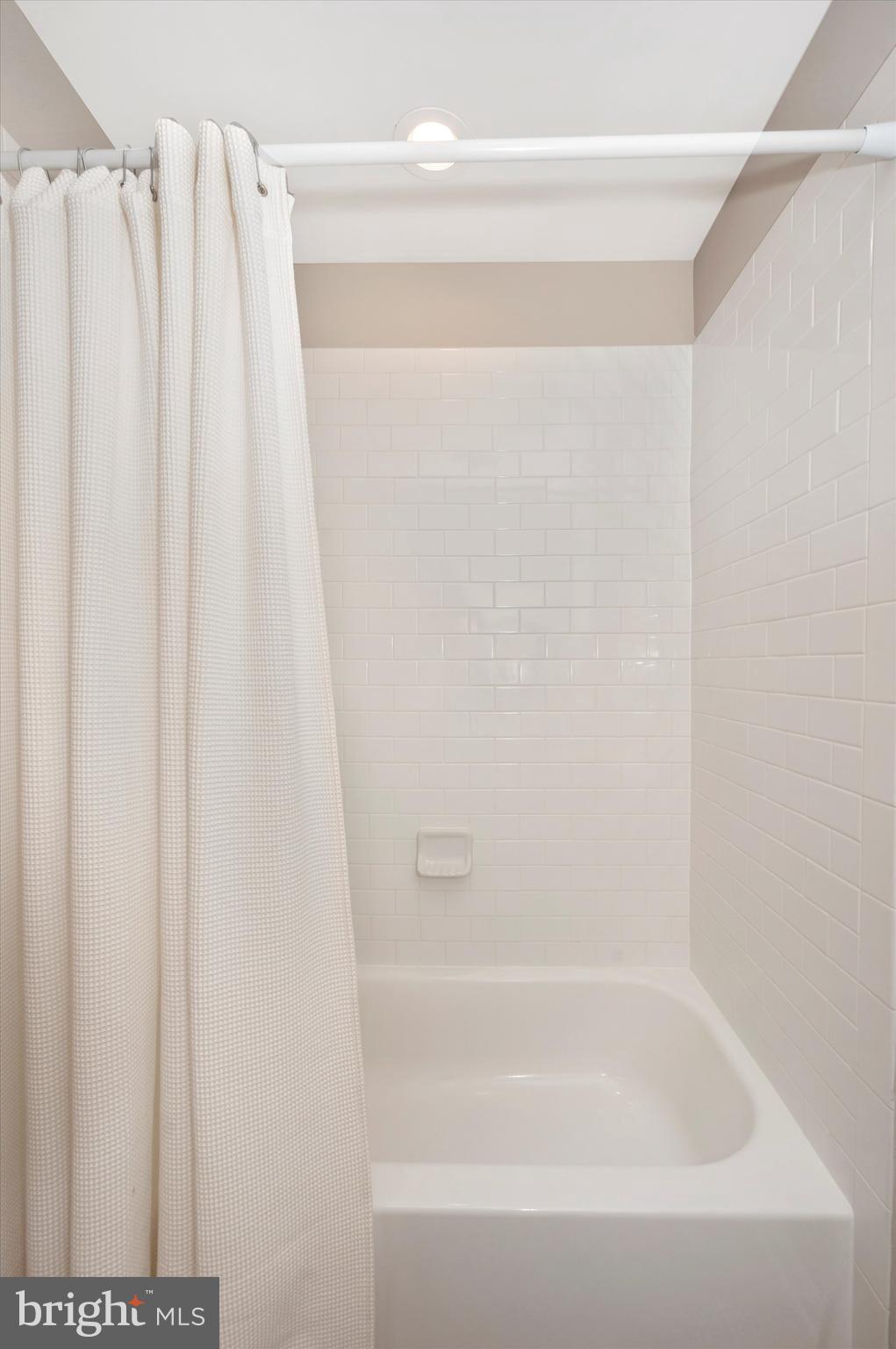 MONROVIA - Residential