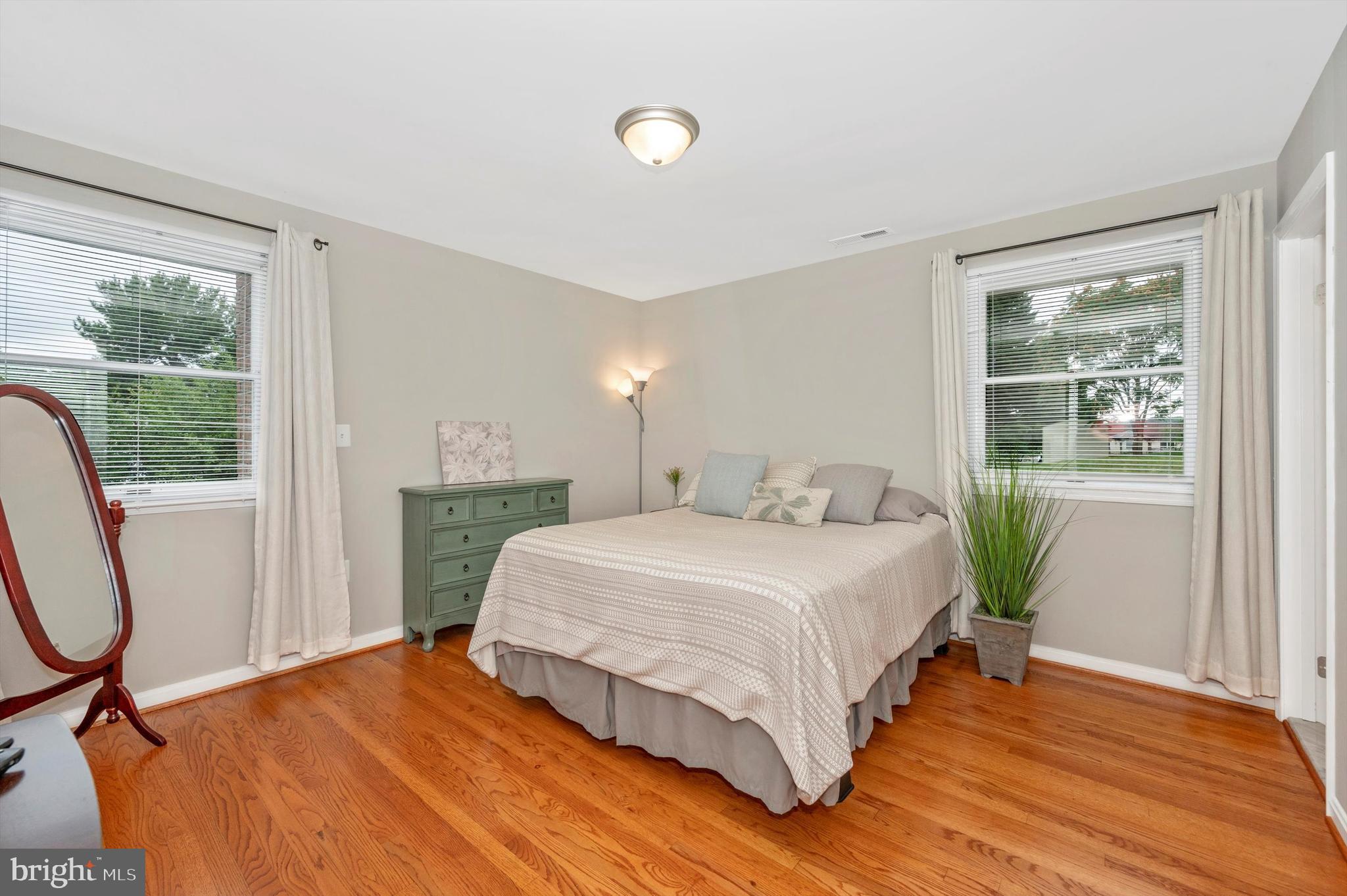 MONROVIA - Residential