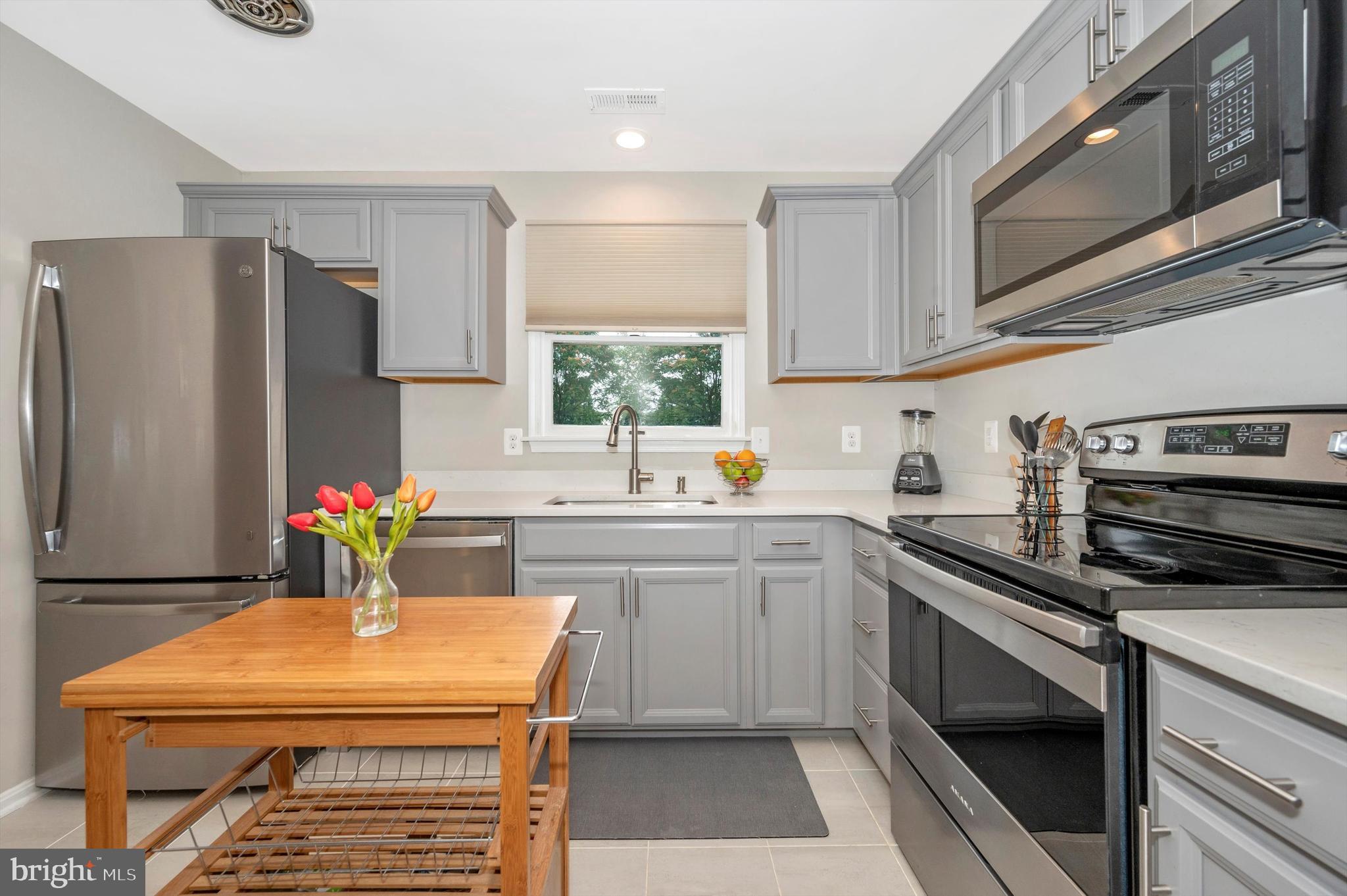 MONROVIA - Residential