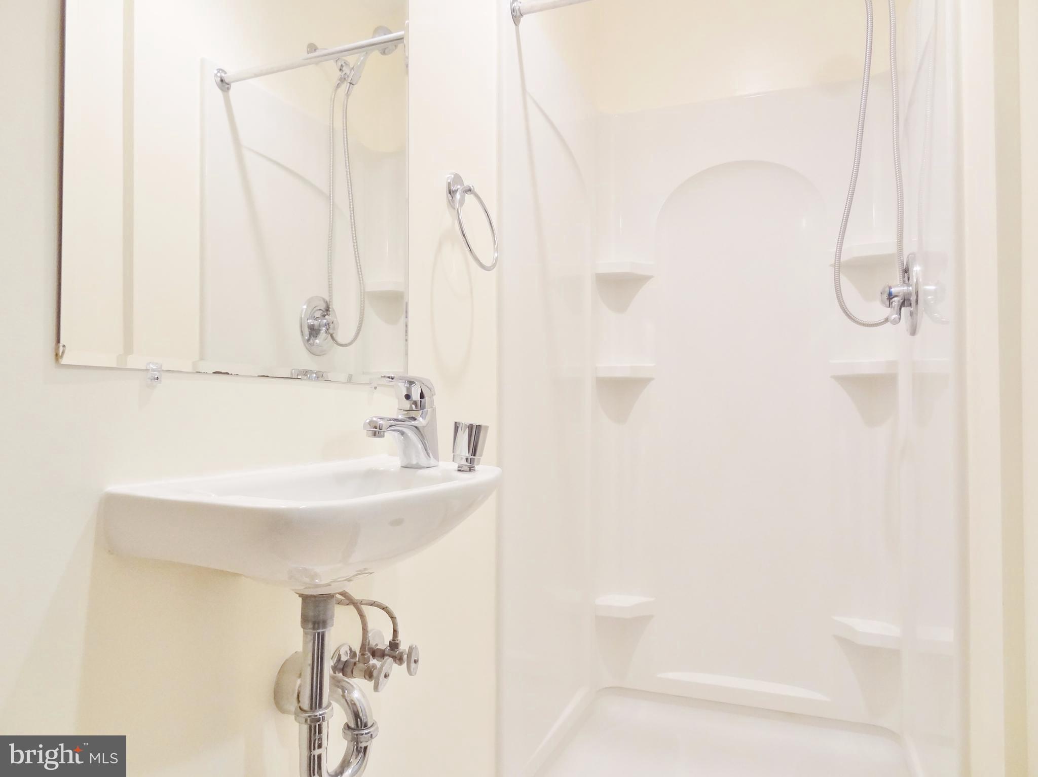 GREENBROOK PLAT 8 - Residential Lease