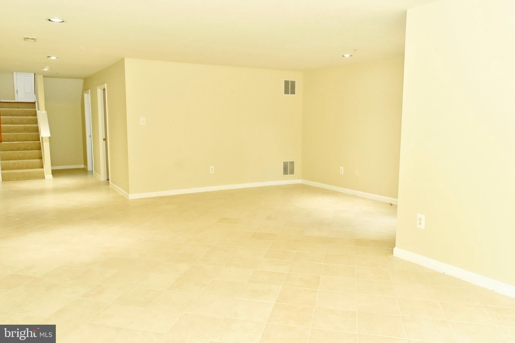 SNOWDEN RIDGE - Residential Lease