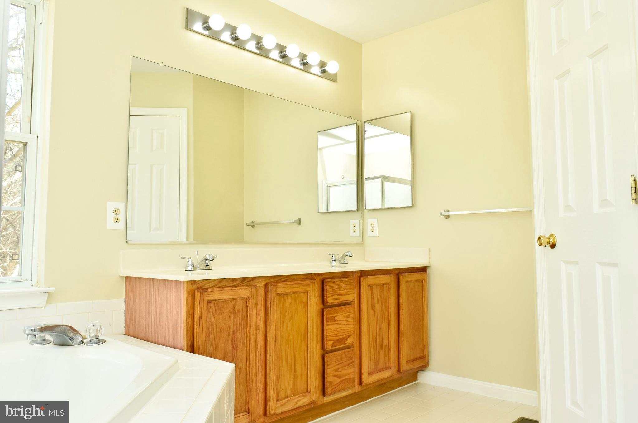 SNOWDEN RIDGE - Residential Lease