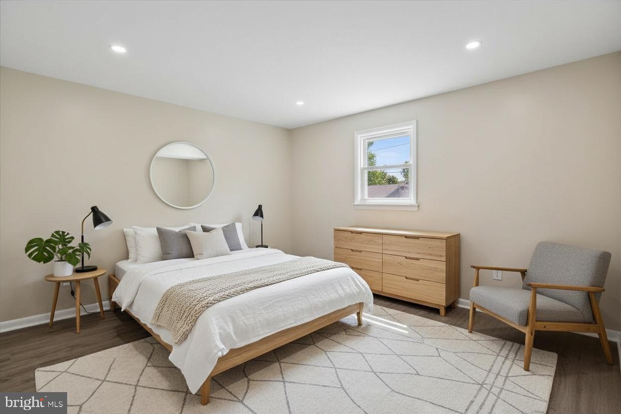 KENSINGTON HEIGHTS - Residential