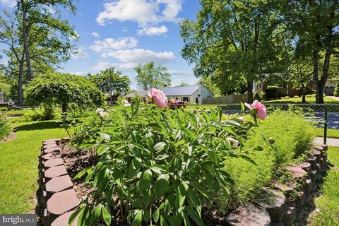 Tiny photo for 10701 Brunswick Avenue, KENSINGTON, MD 20895 (MLS # MDMC2233452)