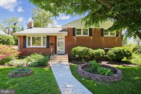 10701 Brunswick Avenue, Kensington, MD 20895 - #: MDMC2233452