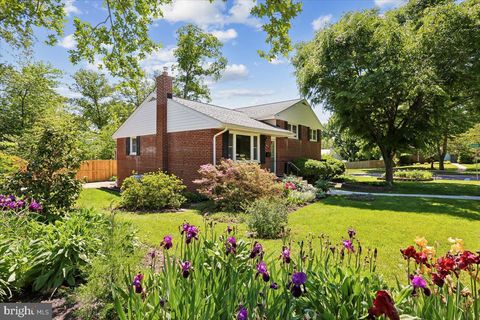 Tiny photo for 10701 Brunswick Avenue, KENSINGTON, MD 20895 (MLS # MDMC2233452)