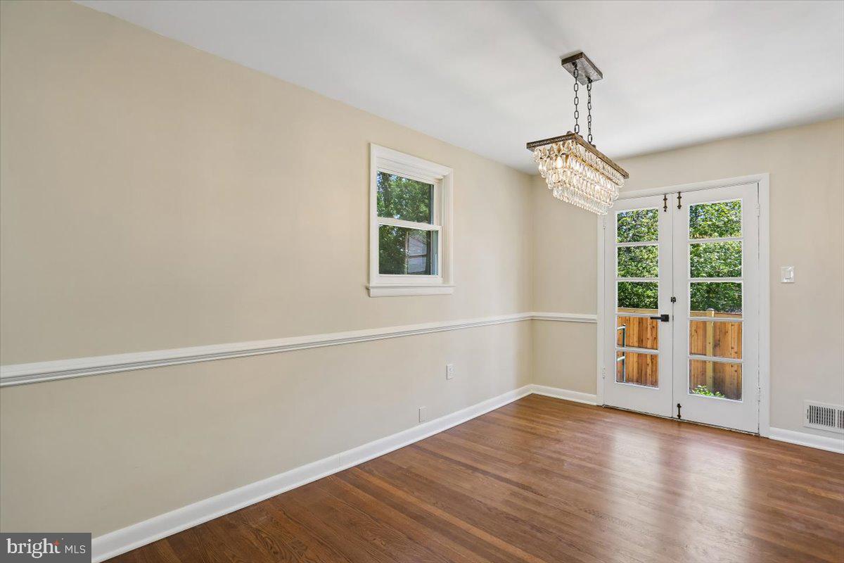 KENSINGTON HEIGHTS - Residential