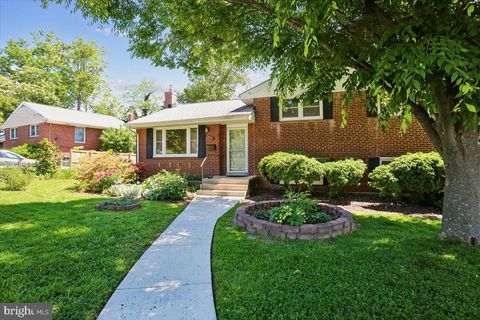 Tiny photo for 10701 Brunswick Avenue, KENSINGTON, MD 20895 (MLS # MDMC2233452)