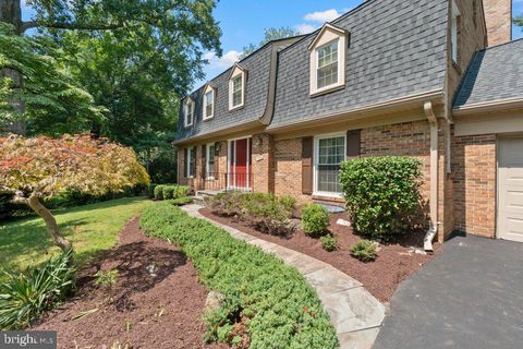 Photo of 9704 Hall Road, POTOMAC, MD 20854 (MLS # MDMC2192942)