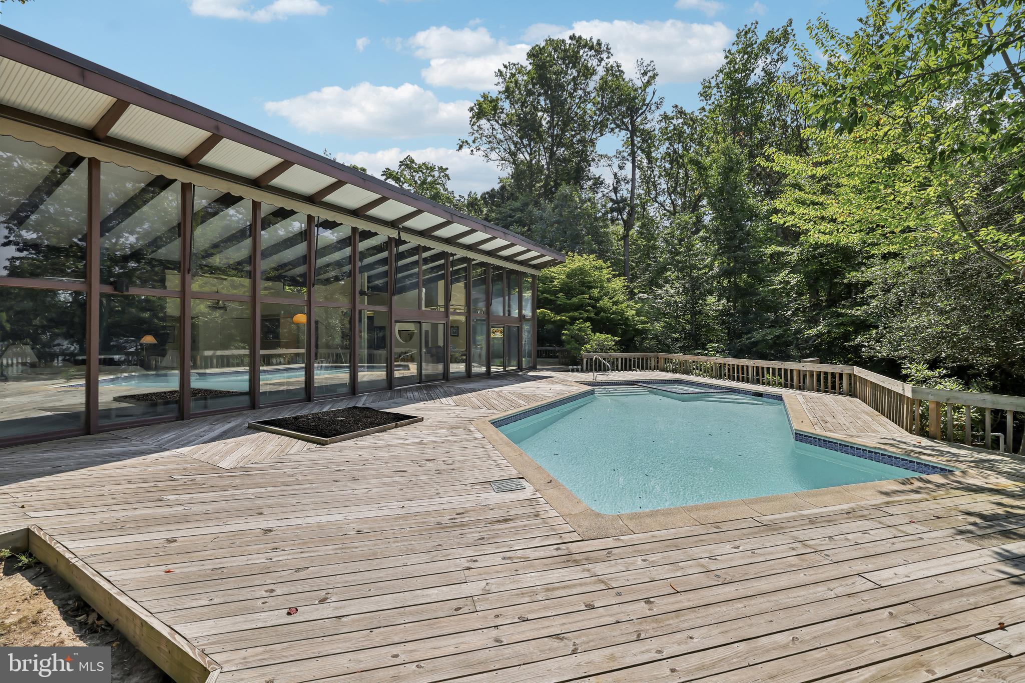 1674 HOMEWOOD LANDING ROAD