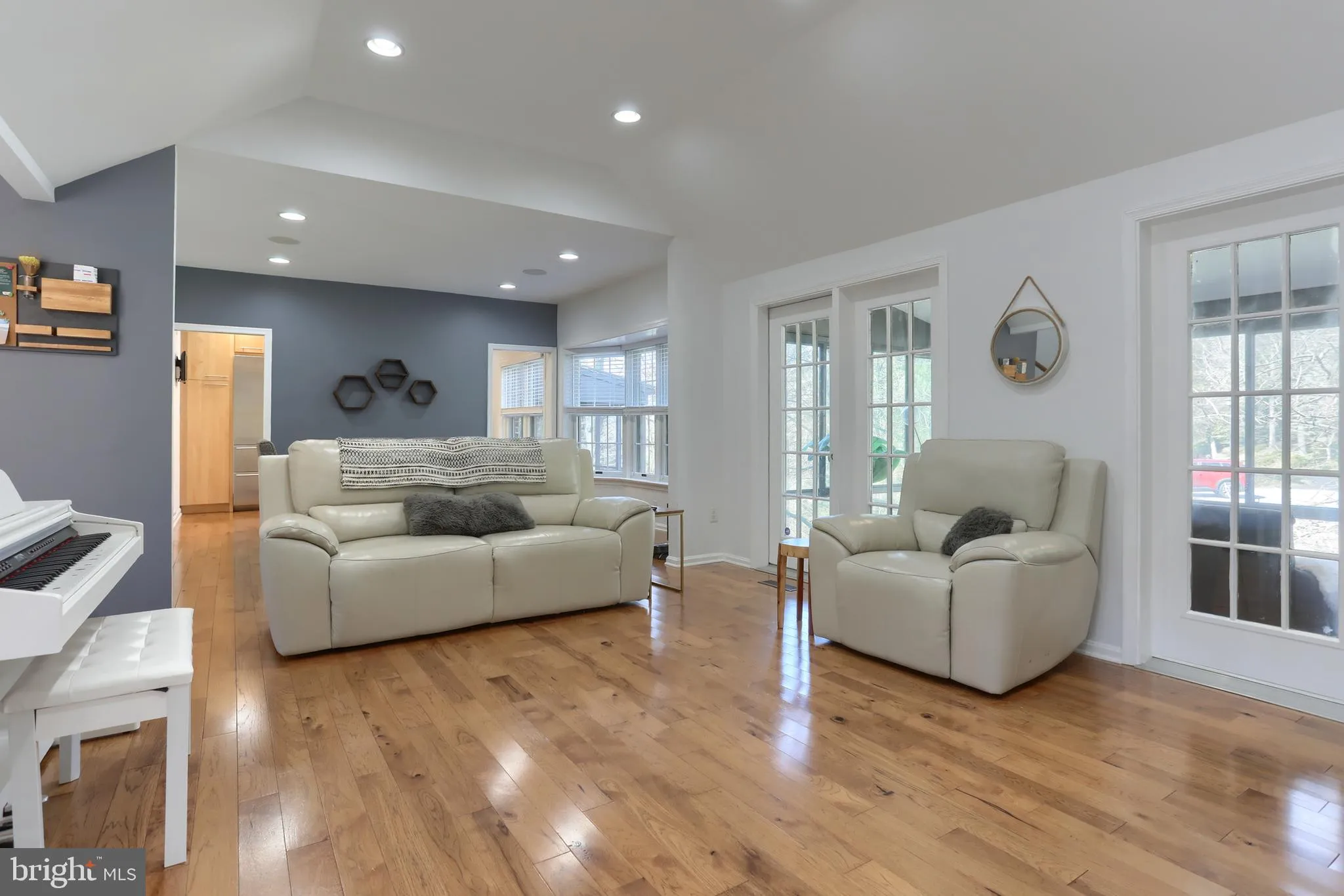 Hummelstown, Pennsylvania 17036, United States, 3 Bedrooms Bedrooms, ,4 BathroomsBathrooms,Residential,Pending,90432