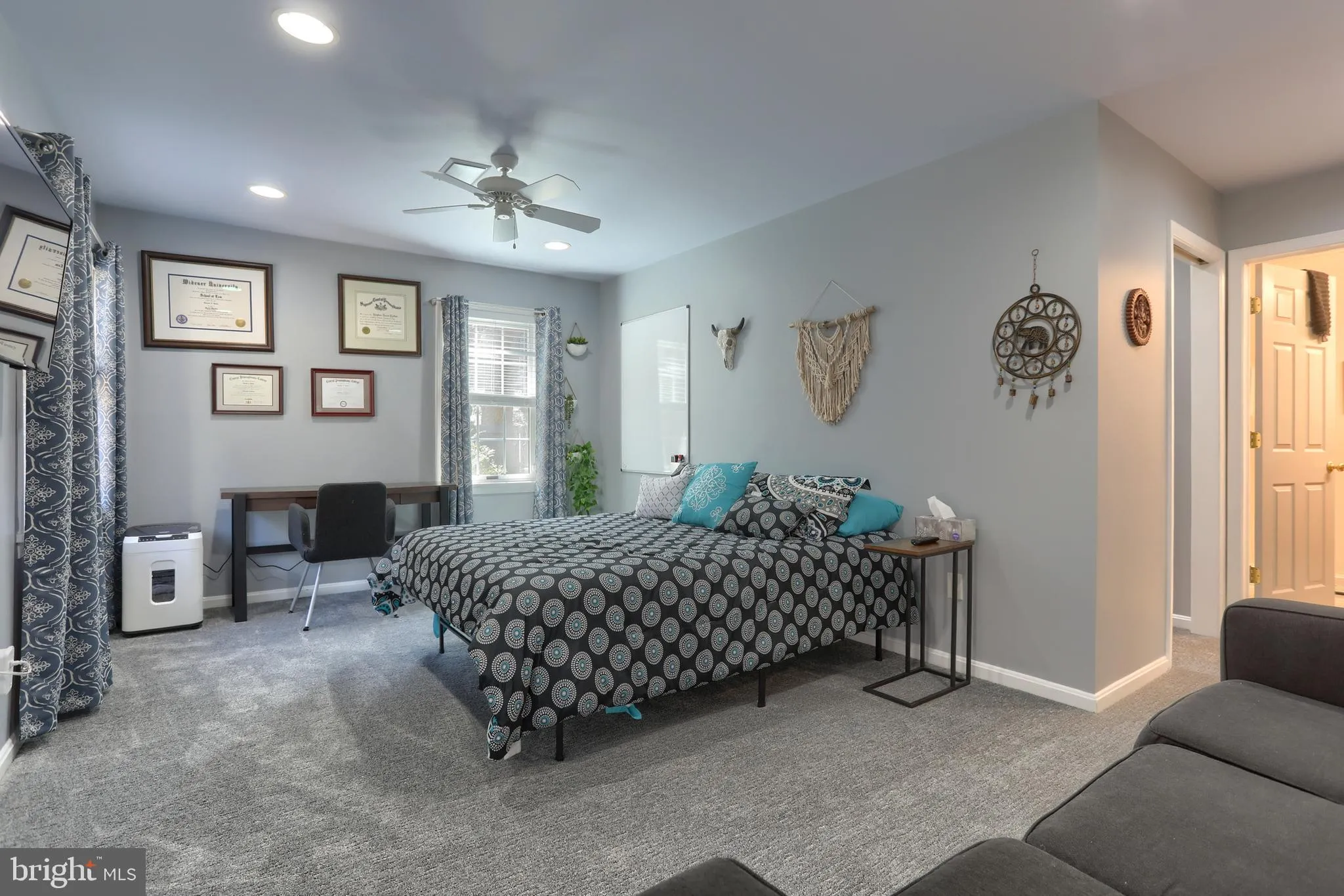 Hummelstown, Pennsylvania 17036, United States, 3 Bedrooms Bedrooms, ,4 BathroomsBathrooms,Residential,Pending,90432