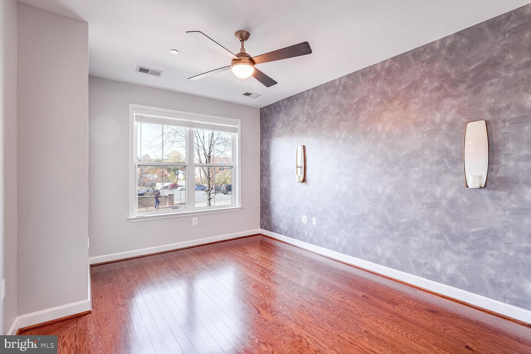 DOMINION HEIGHTS - Residential Lease