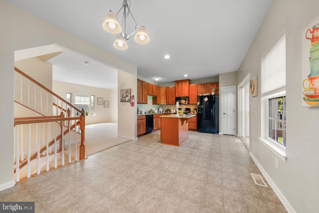 1607 EXPOSITION DRIVE