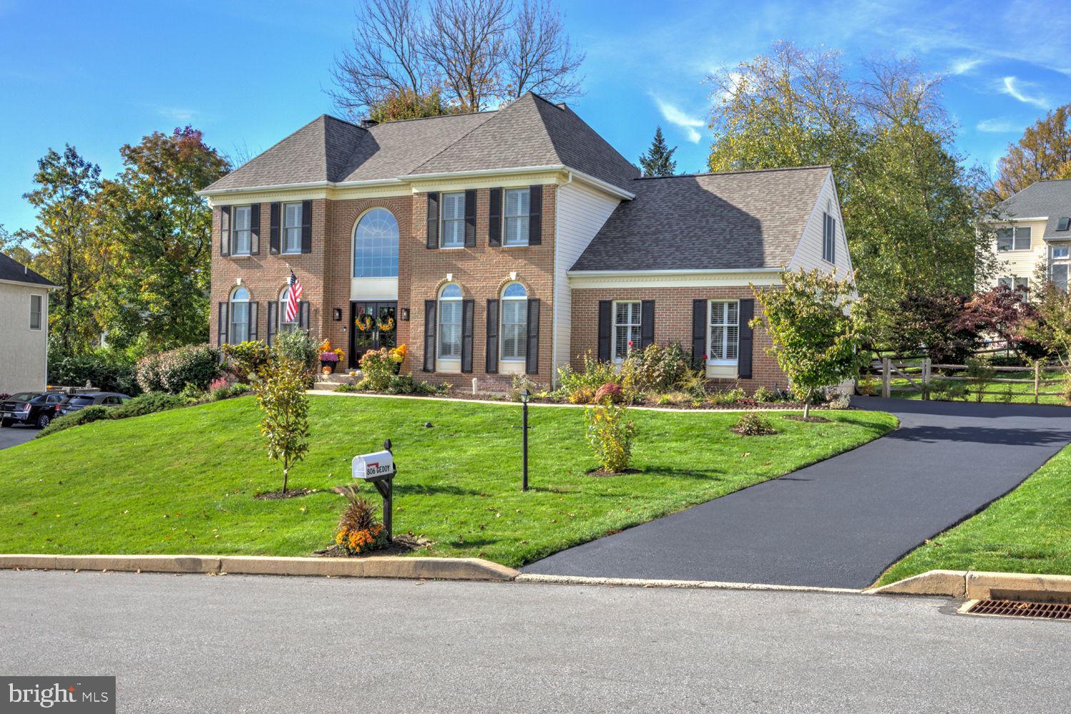 806 GEDDY LANE