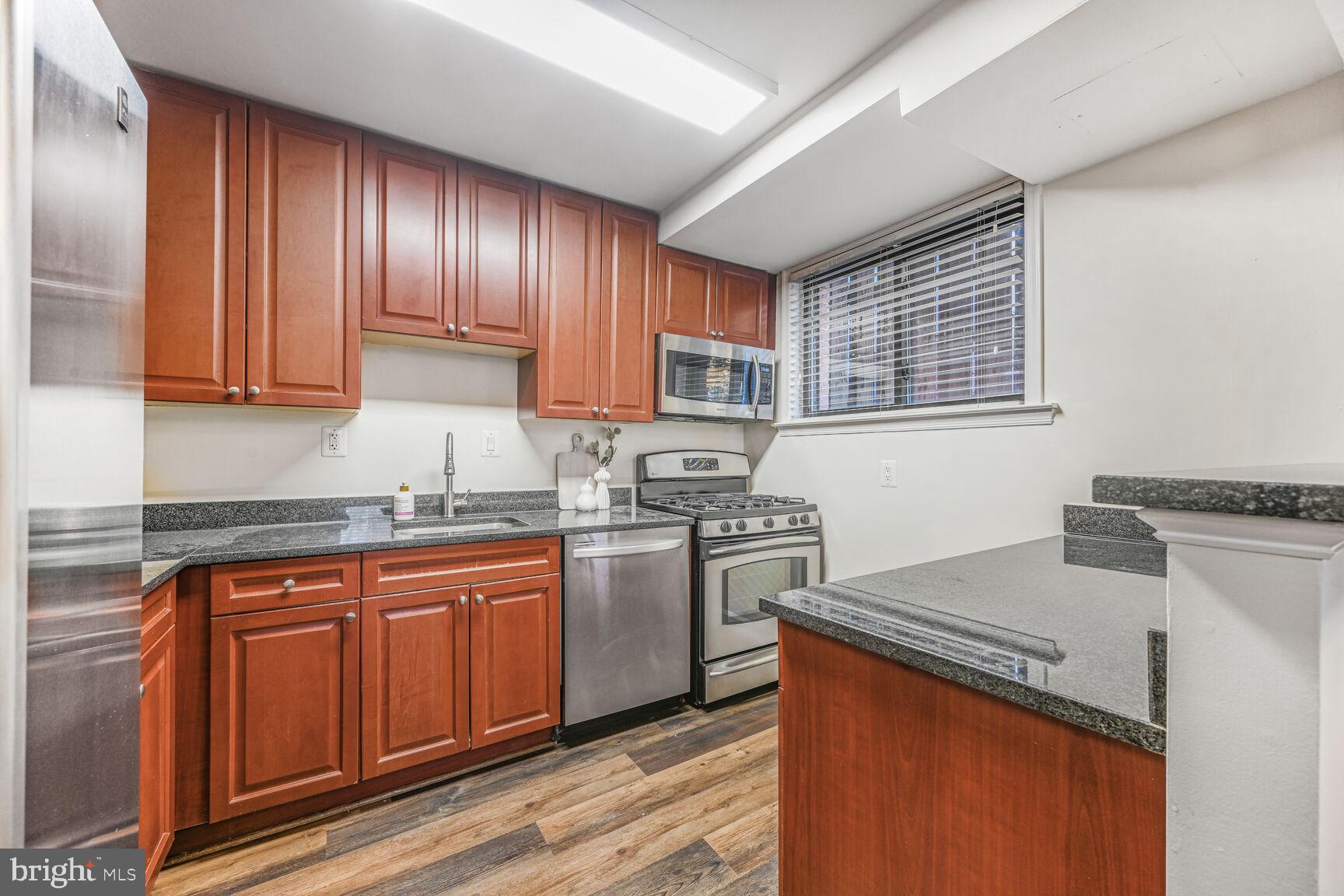 GLOVER PARK - Residential