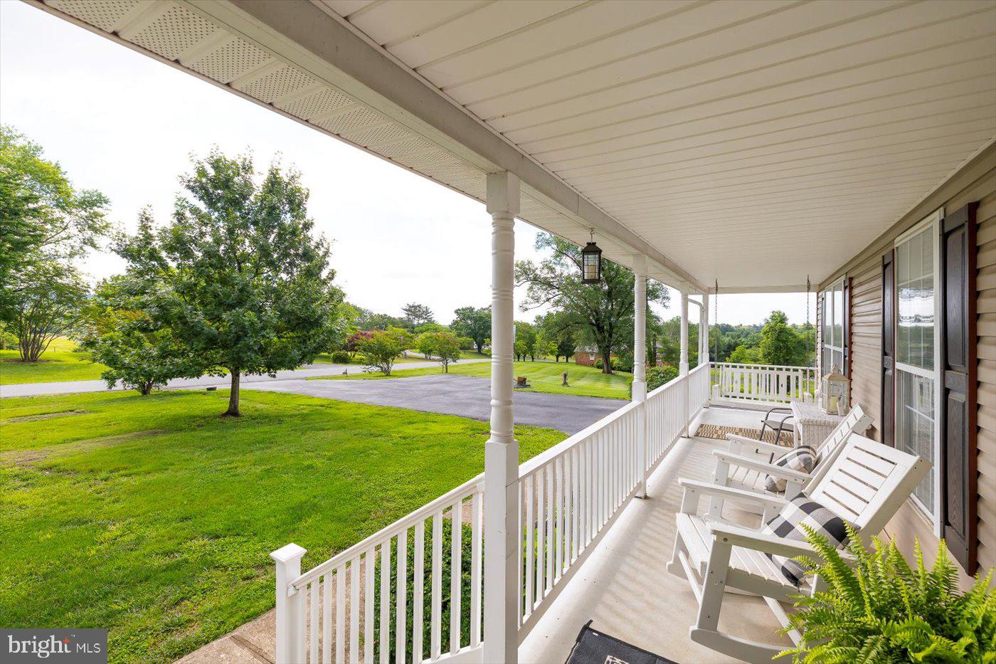 211 BOXLEY LANE