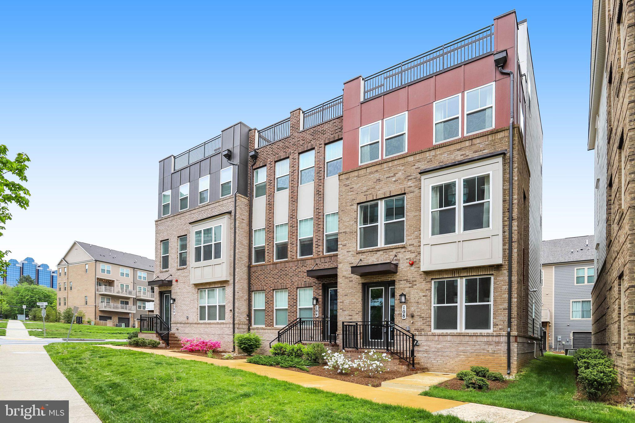 CROWN FARM - Residential