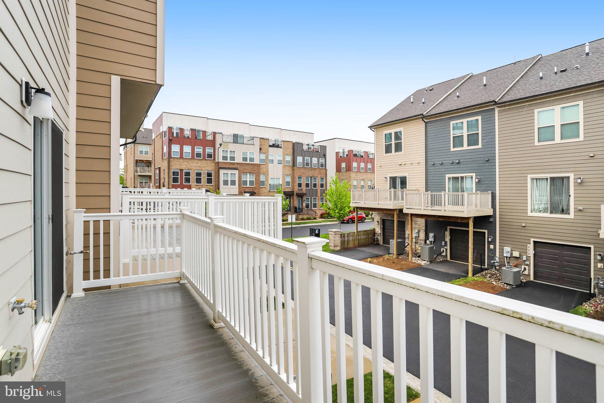 CROWN FARM - Residential